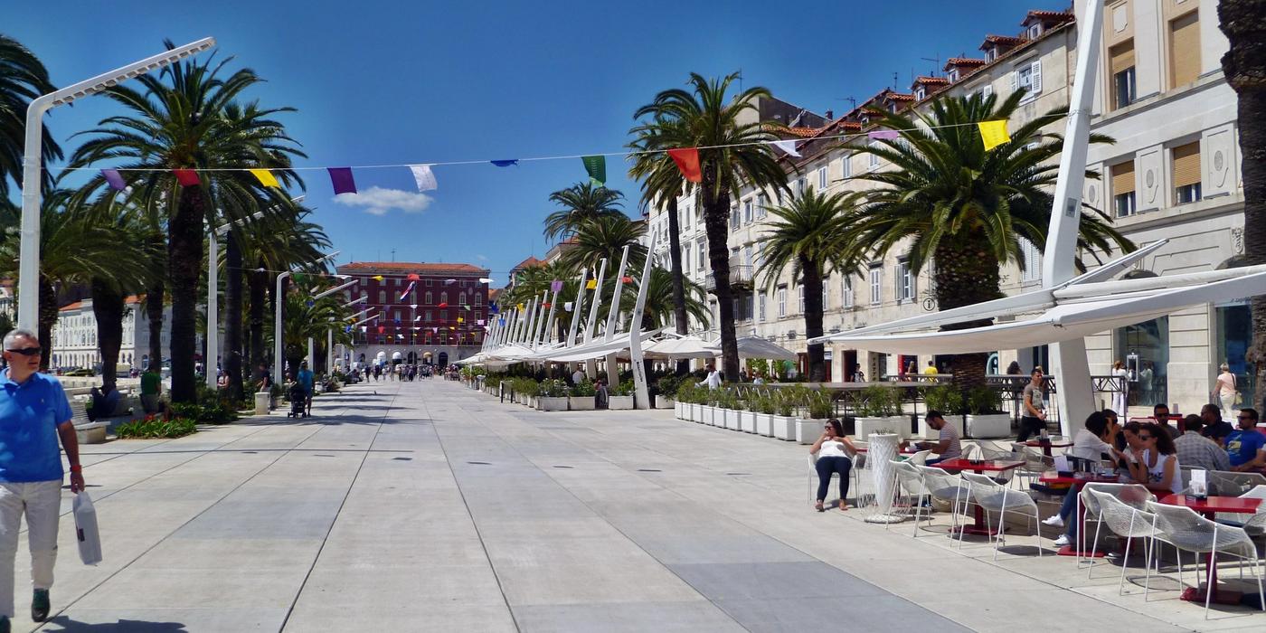 Hotels near The Riva