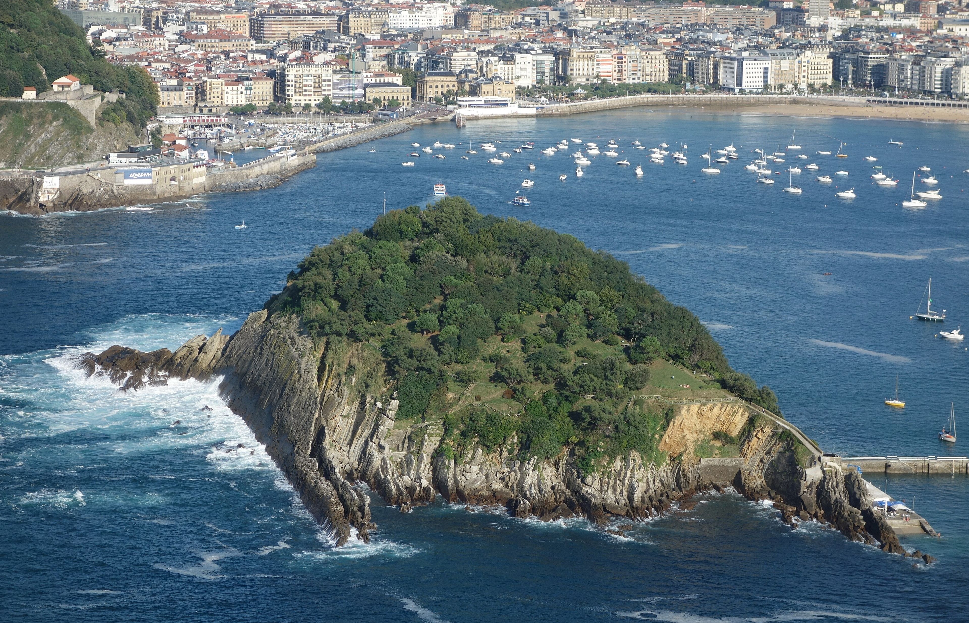 Isla de Santa Clara - The Island in the Bay