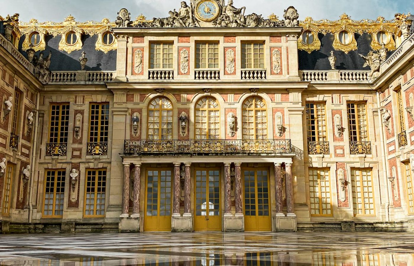 Palace of Versailles - Royal Grandeur on the Outskirts of Paris