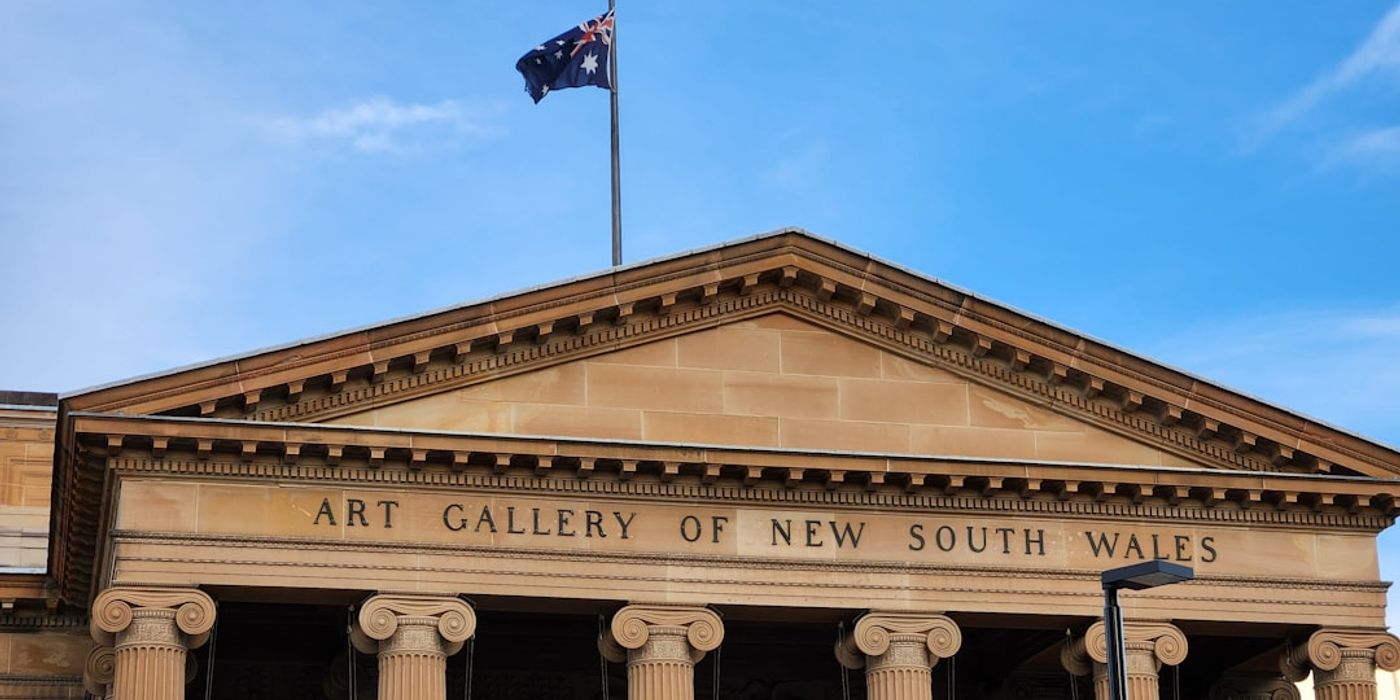 Hotels near Art Gallery of New South Wales