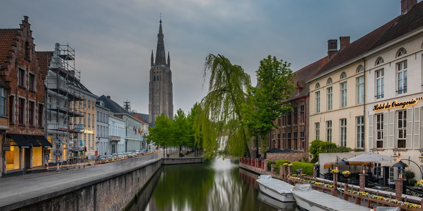 Hotels near Bruges Canal Cruise