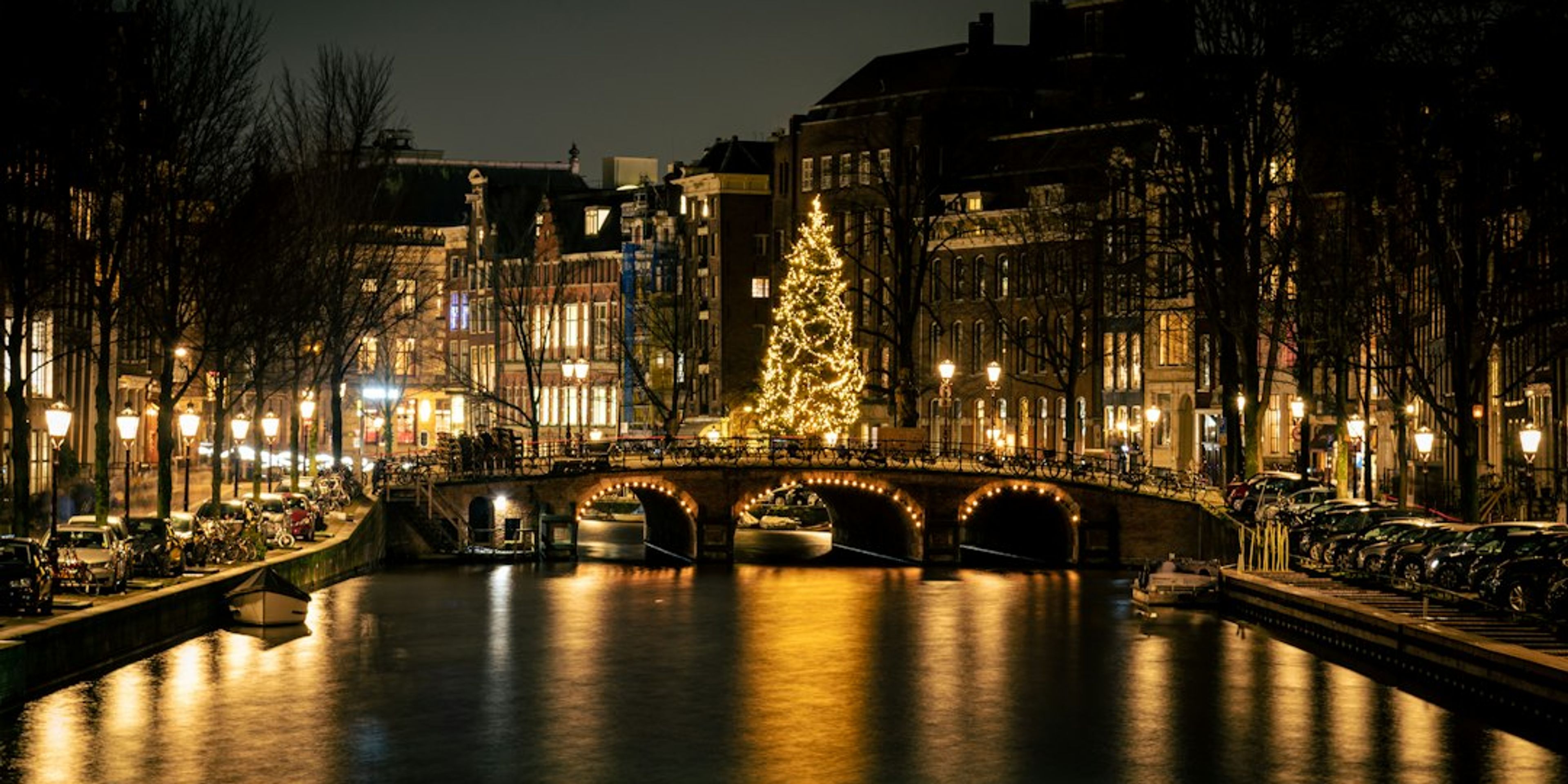 Hotels near Amsterdam Light Festival