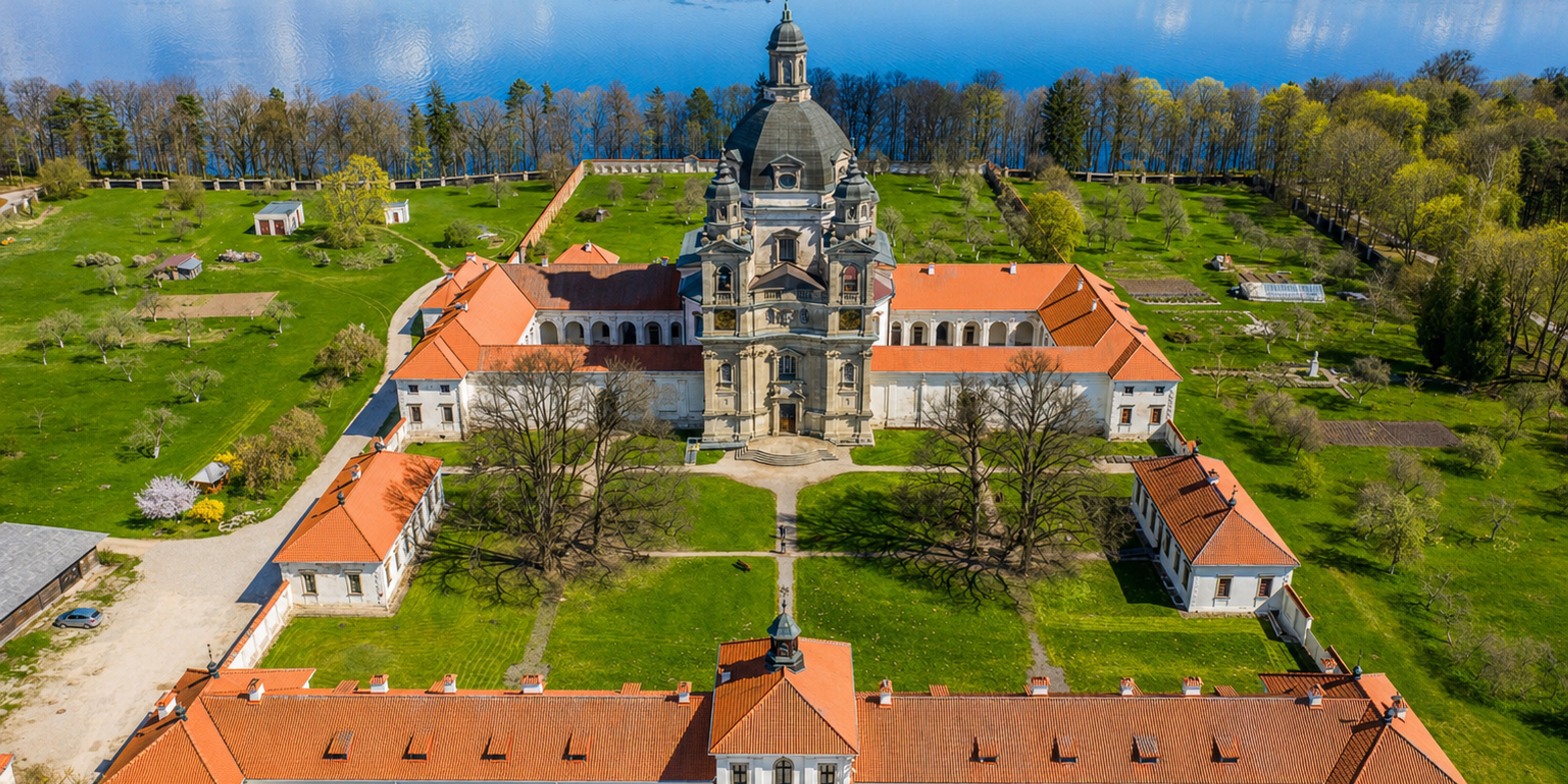 Hotels near Pazaislis Monastery