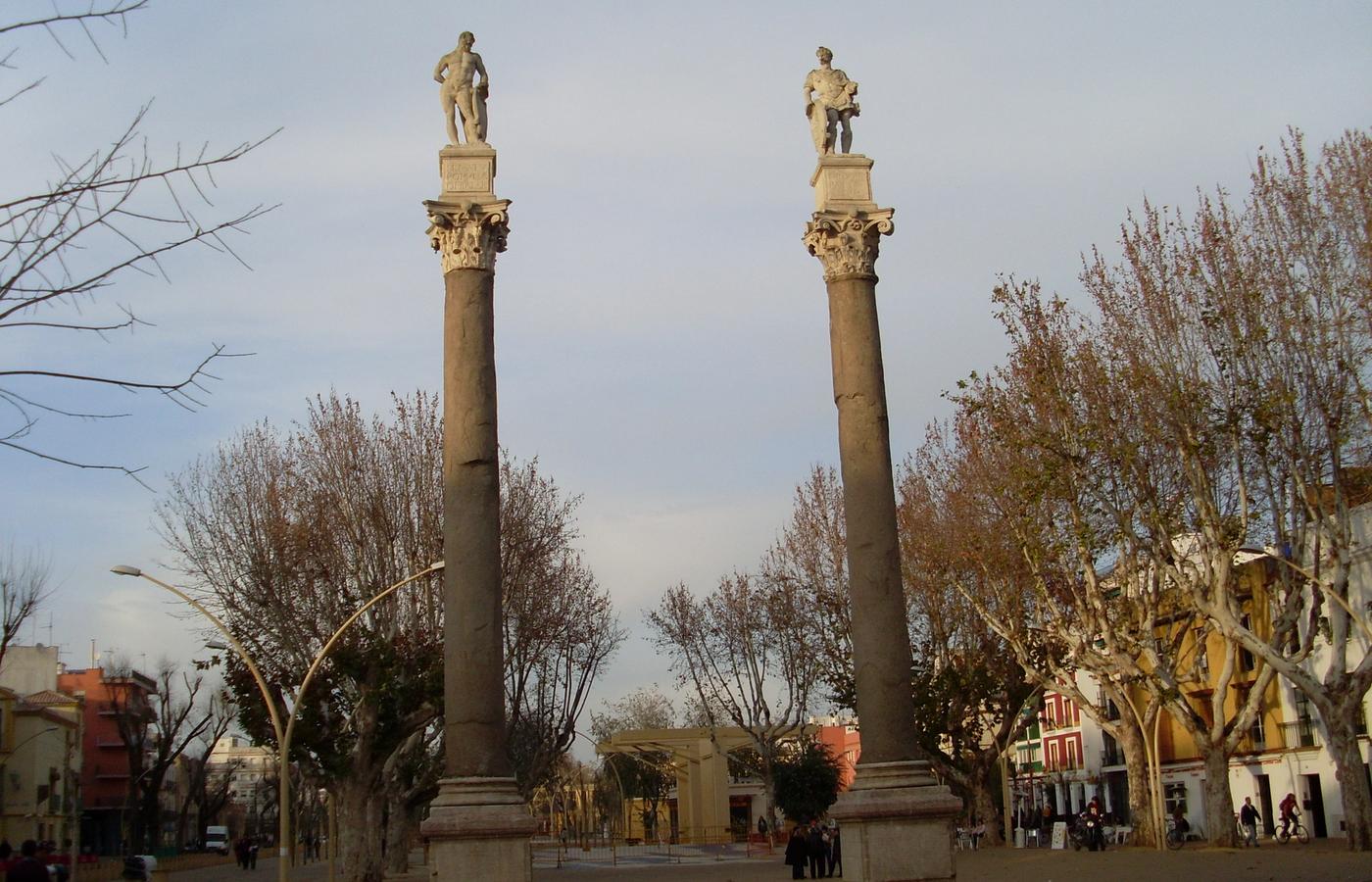 Alameda de Hercules - Seville's Oldest Public Garden and Nightlife Hub