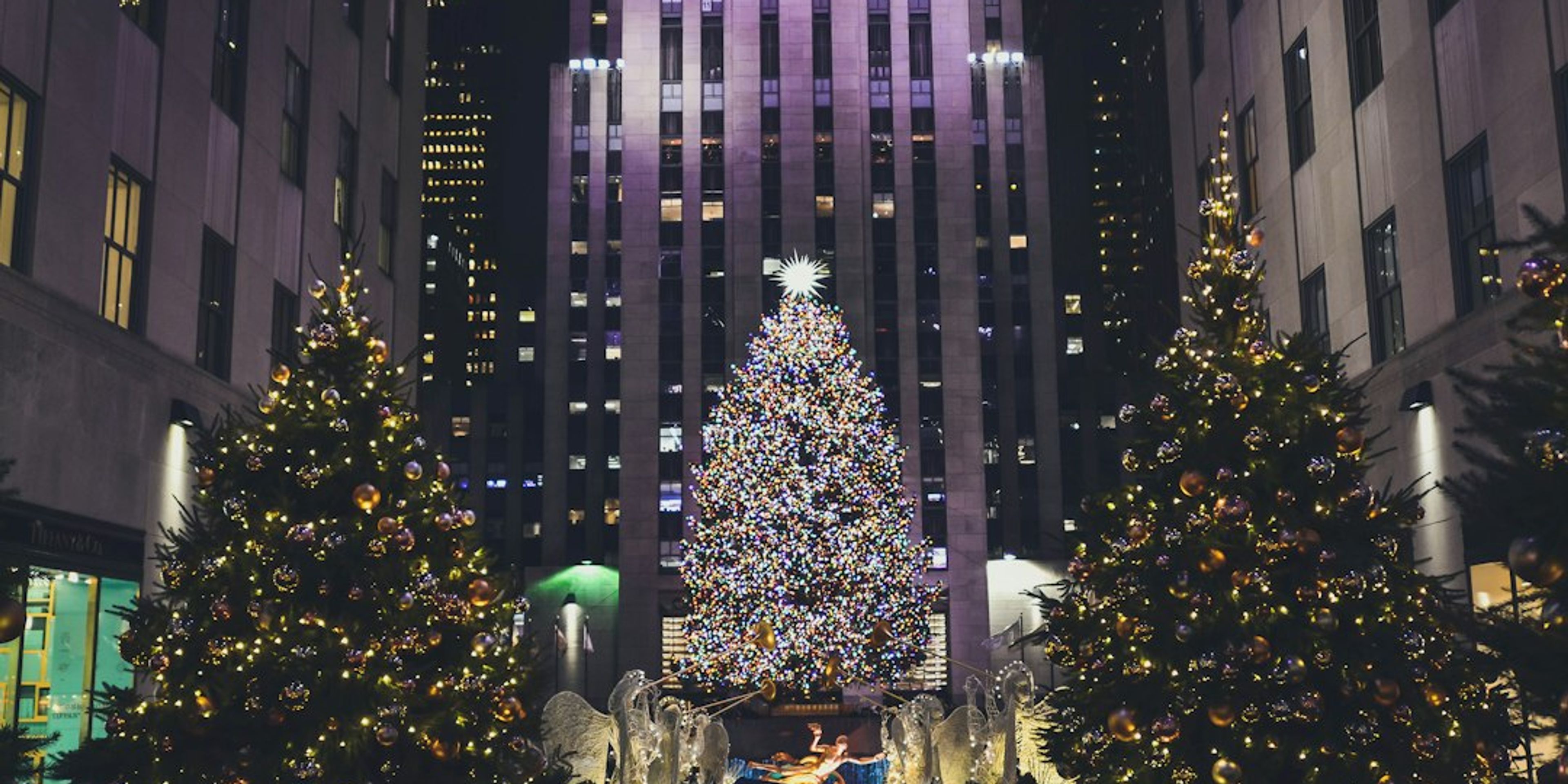 Hotels near Rockefeller Center Christmas Tree and Fifth Avenue Windows