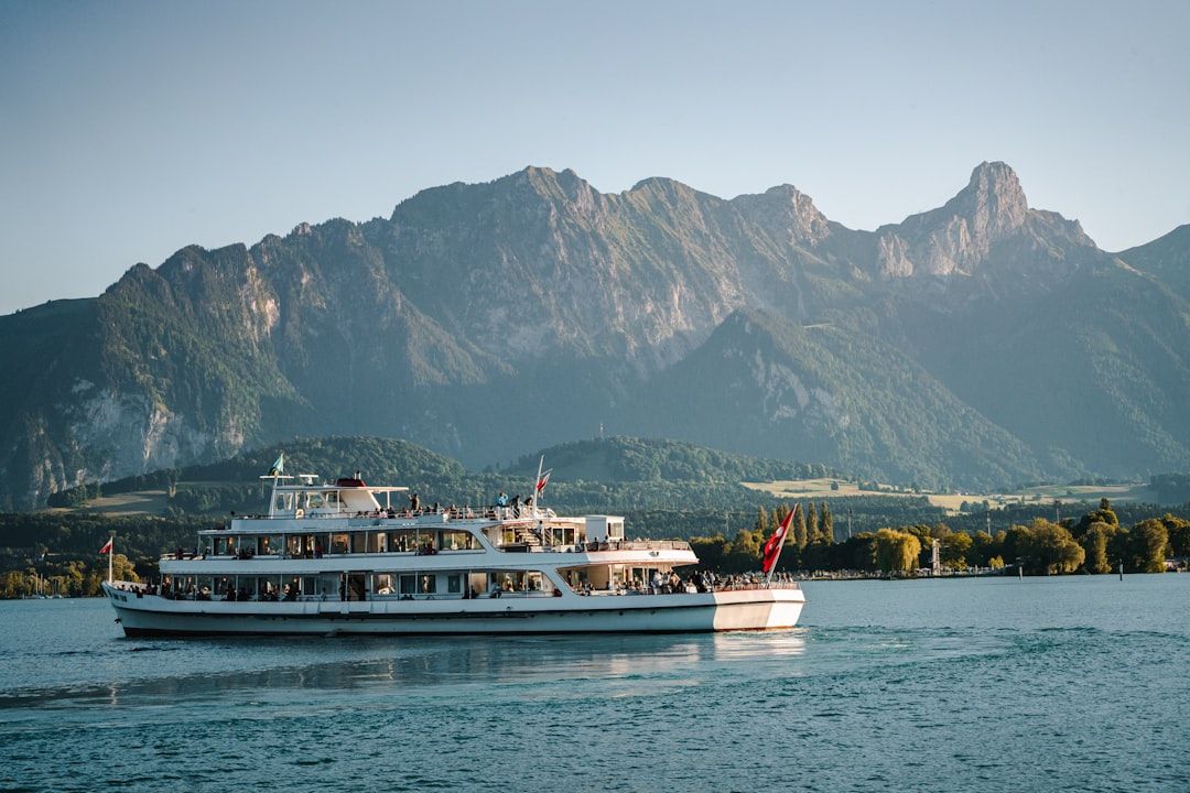 Lake Thun boat cruise