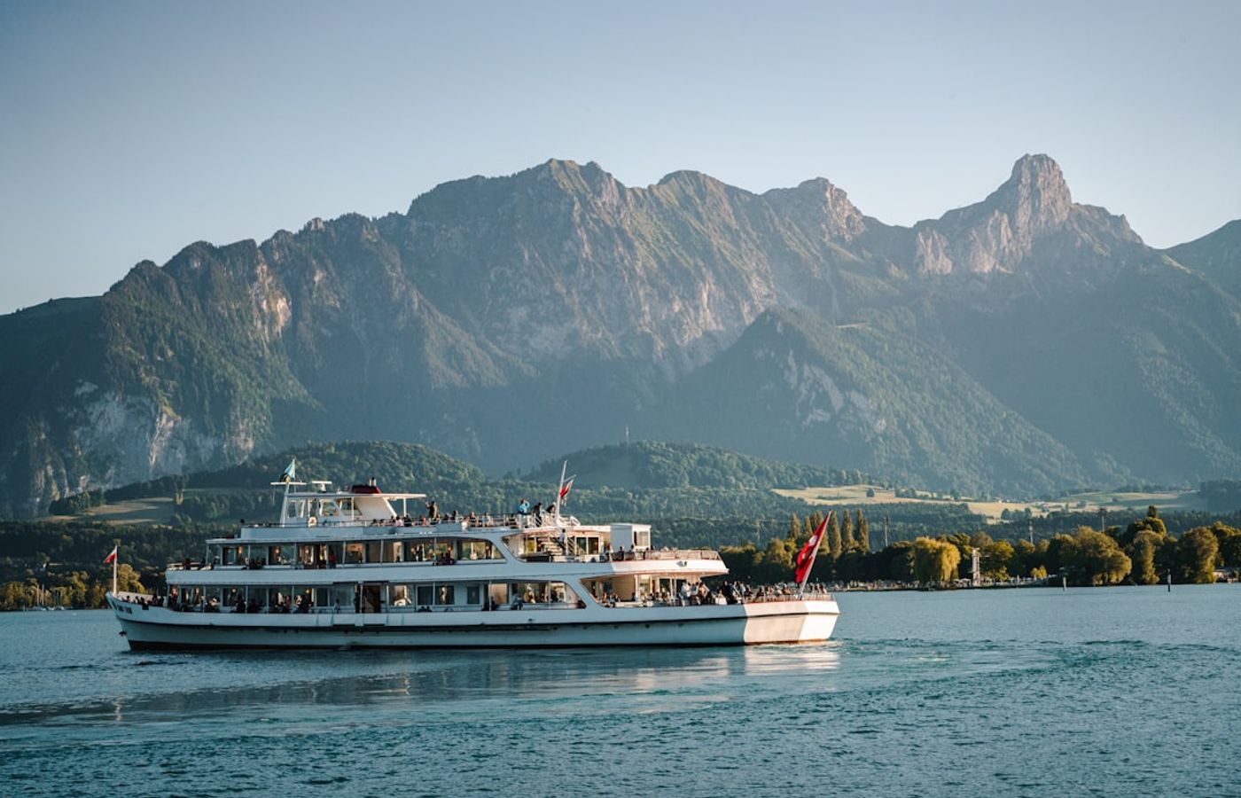 Lake Thun boat cruise
