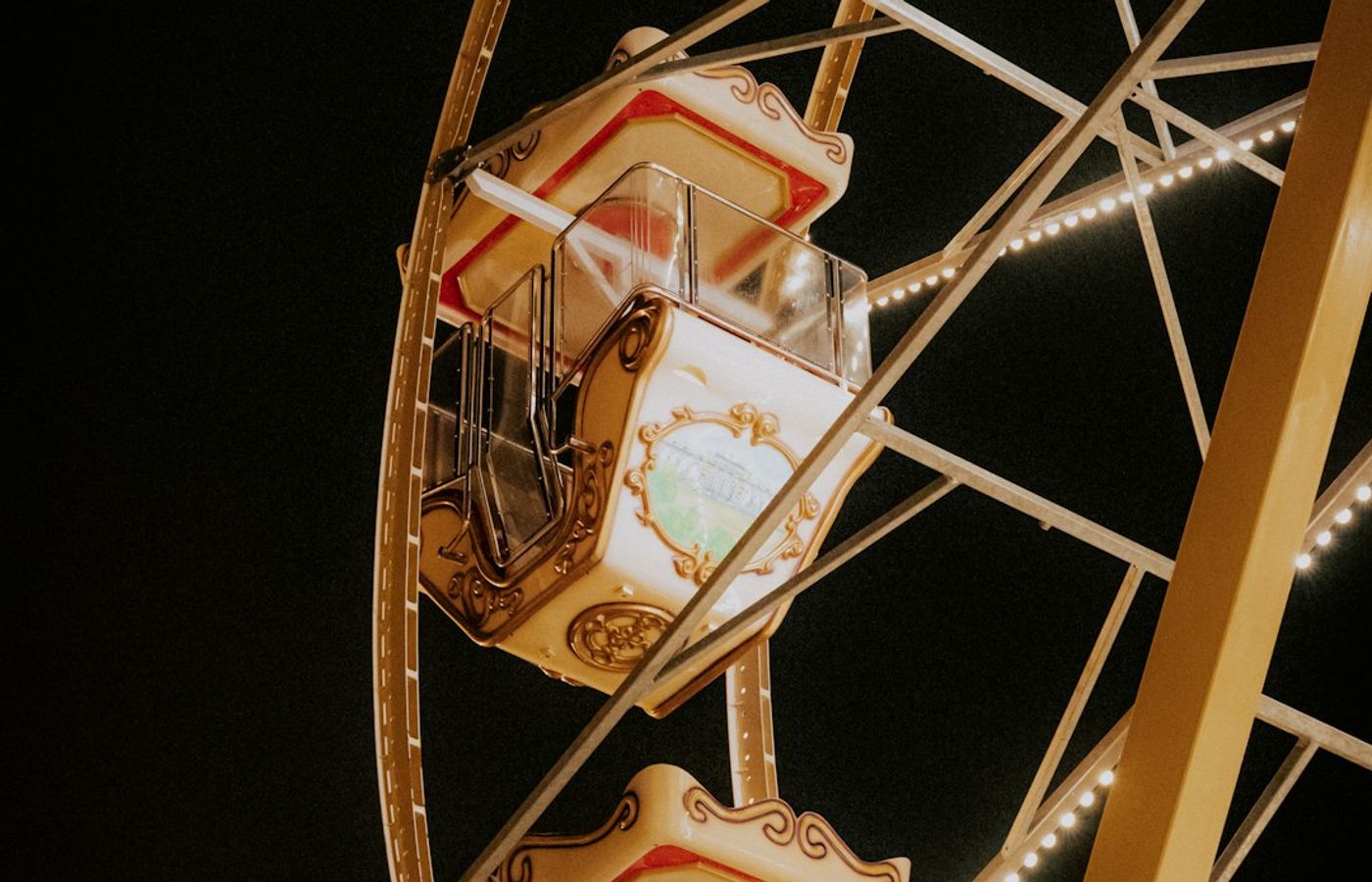 Festive Family Funfair in West Princes Street Gardens - Rides Below the Castle