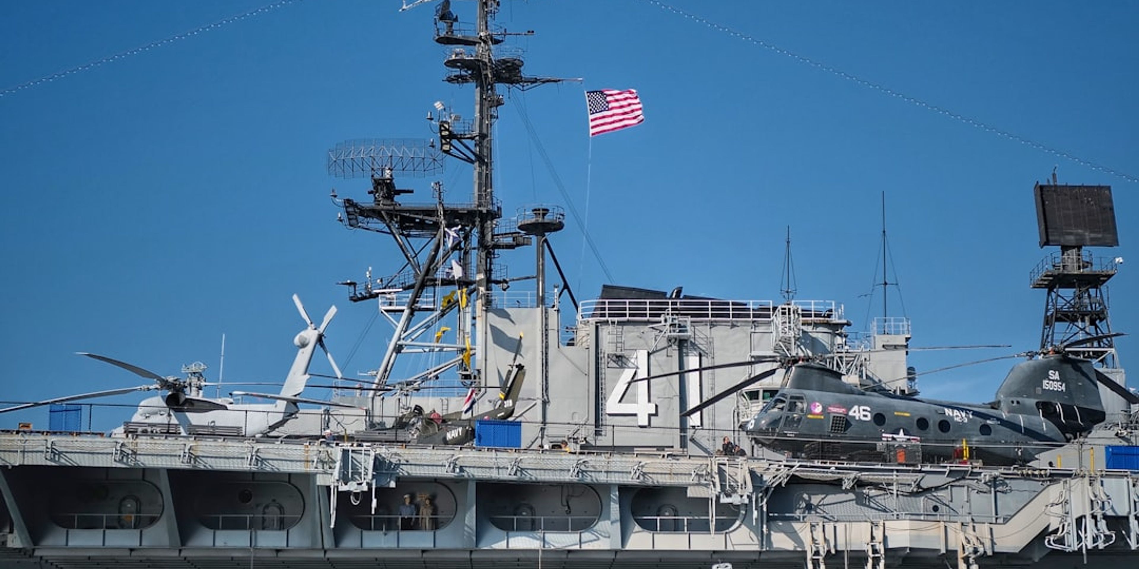 Hotels near USS Midway Museum