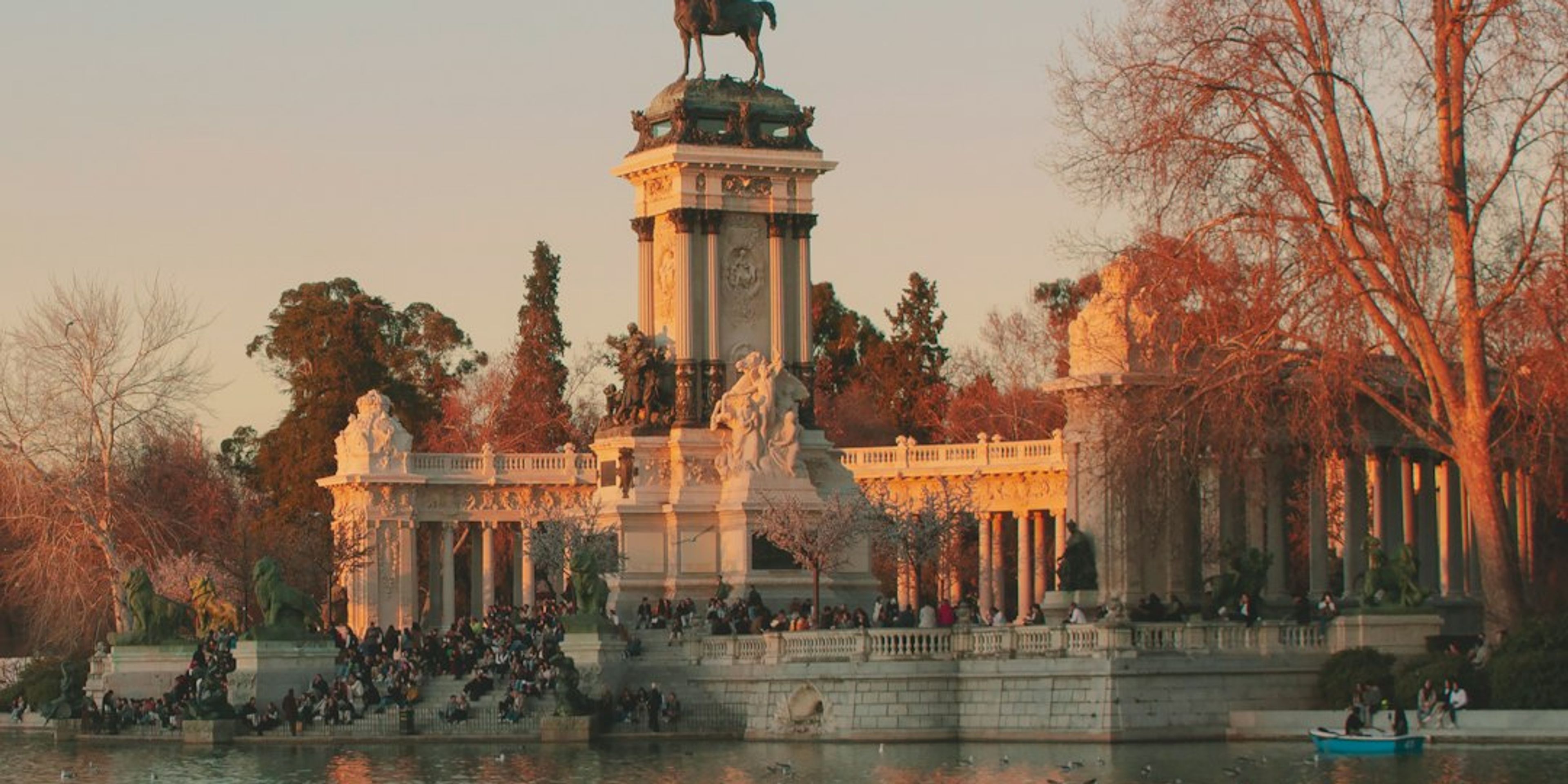 Hotels near Retiro Park