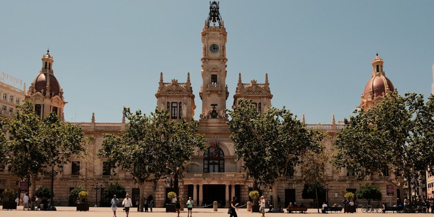 Valencia Travel Guides
