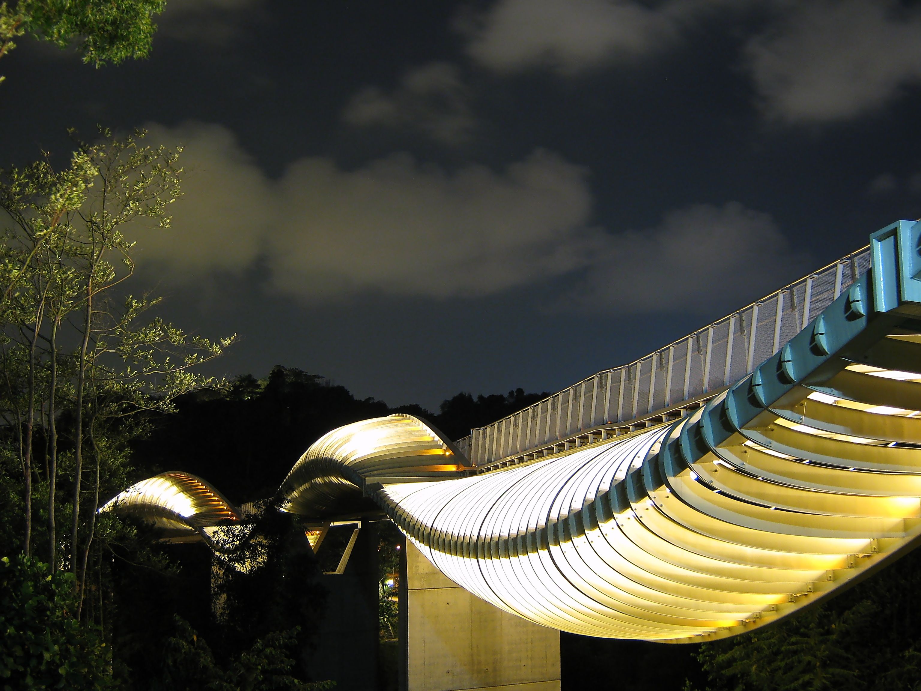 Henderson Waves - Better at 07:00 Than Any Rooftop Side Event