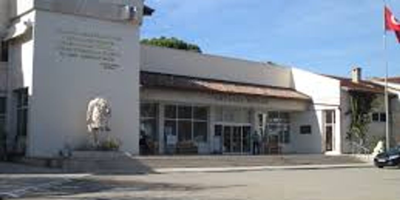 Hotels near Antalya Museum