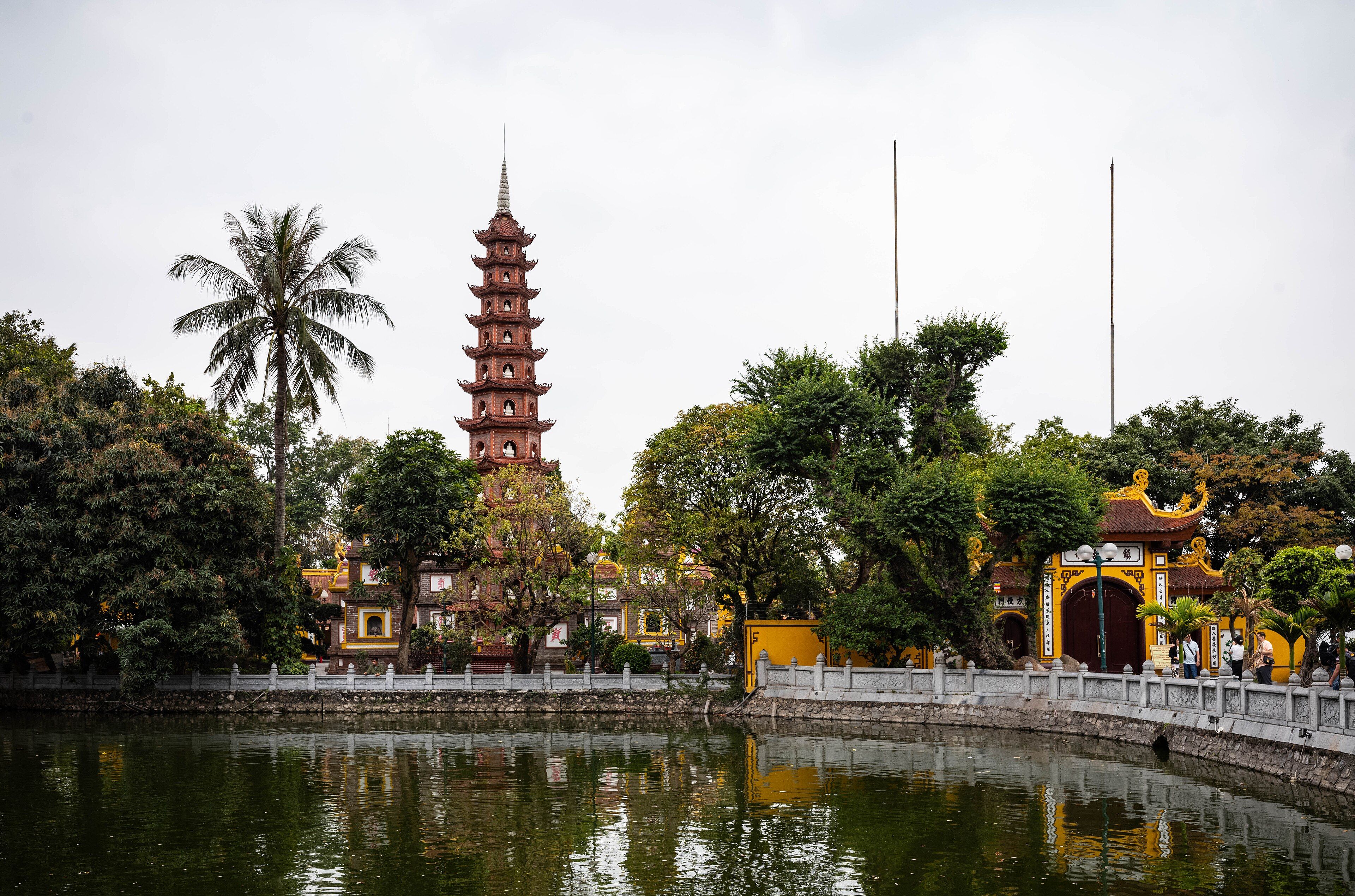 West Lake (Ho Tay) and Tran Quoc Pagoda