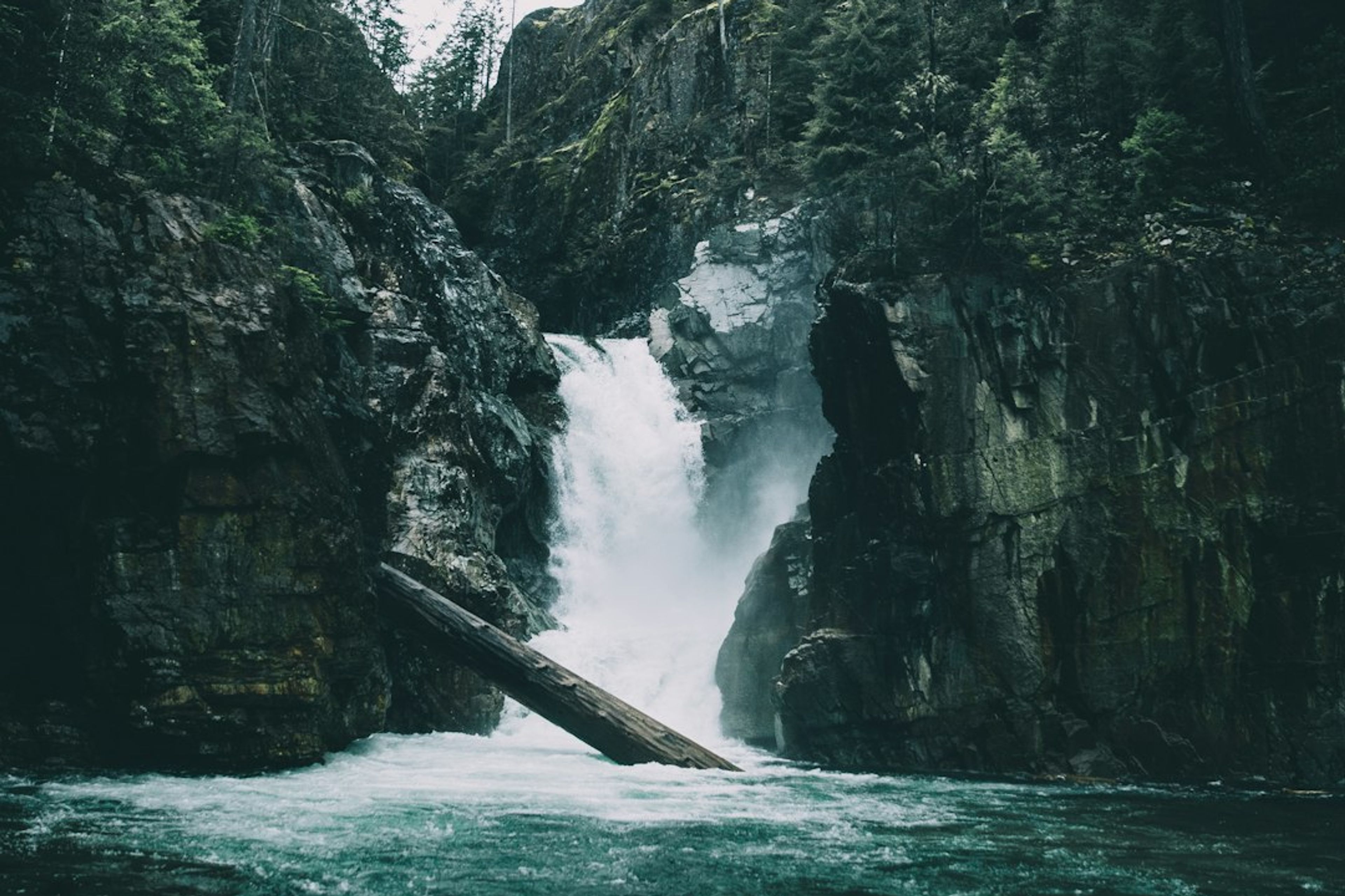 5 Best Waterfall Hikes Near Vancouver