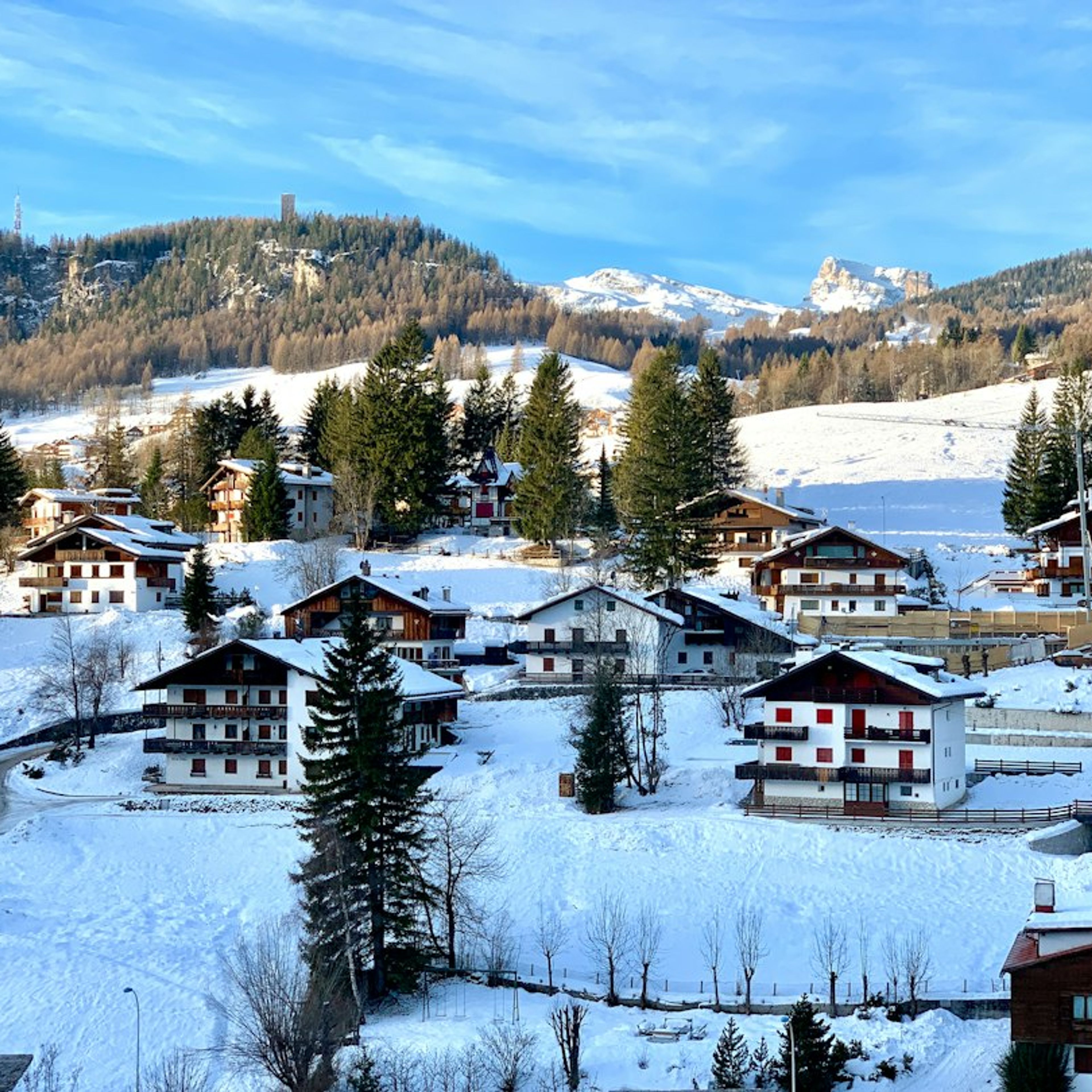 5 Best Hikes in the Dolomites Near Cortina d'Ampezzo