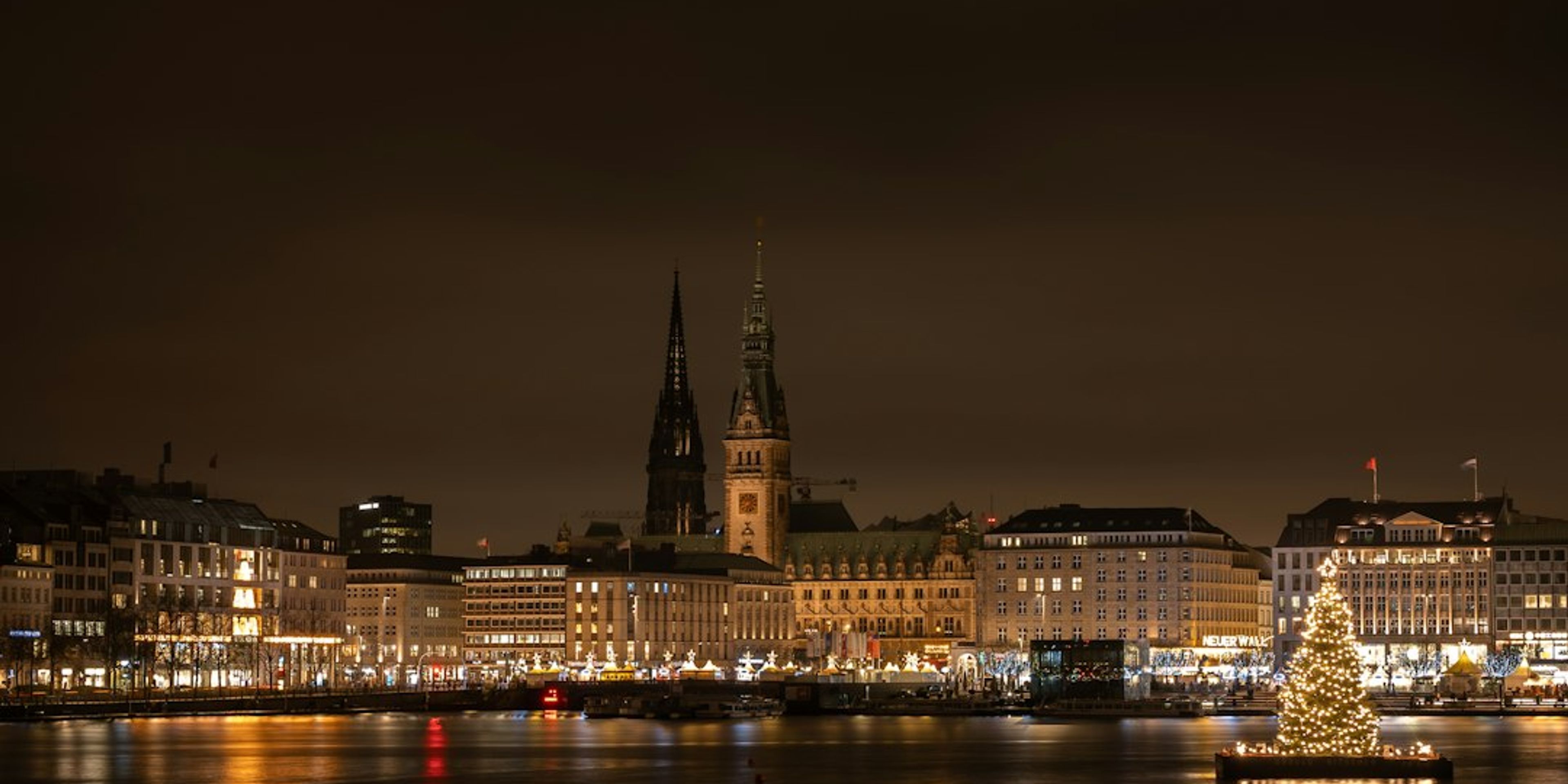 Hotels near Winter Boat Trip on the Alster