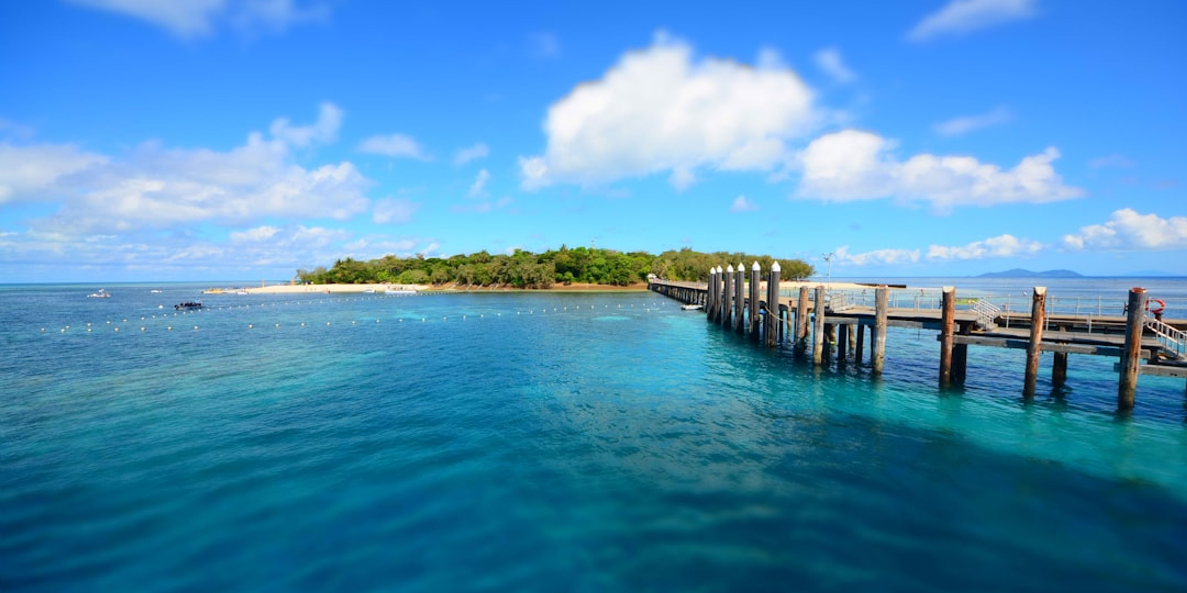 Hotels near Green Island