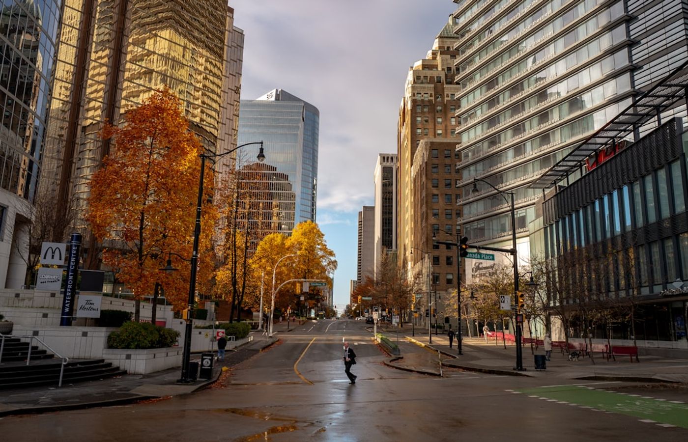Downtown Core and Coal Harbour - Most Hotels, Maximum Convenience