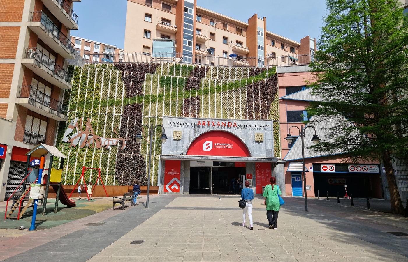 Artxanda Funicular - Three Minutes to the Best View in Bilbao