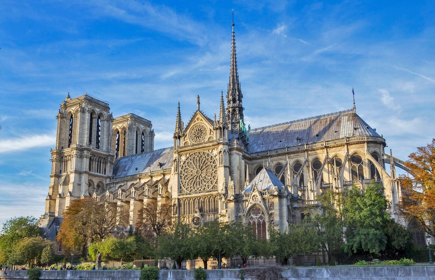 Notre-Dame Towers - Close Up With the Chimeras