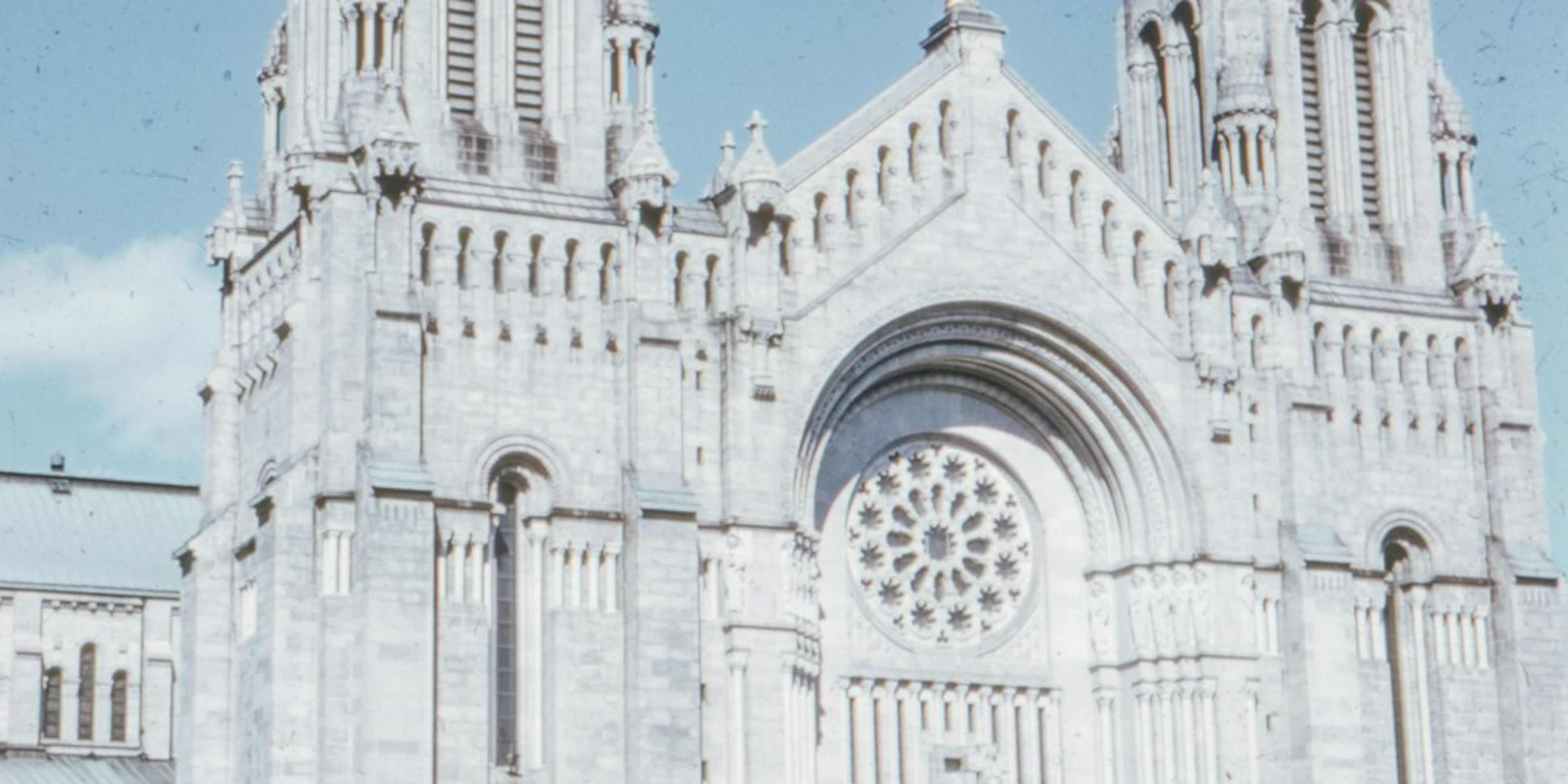 Hotels near Basilique-Cathedrale Notre-Dame de Quebec