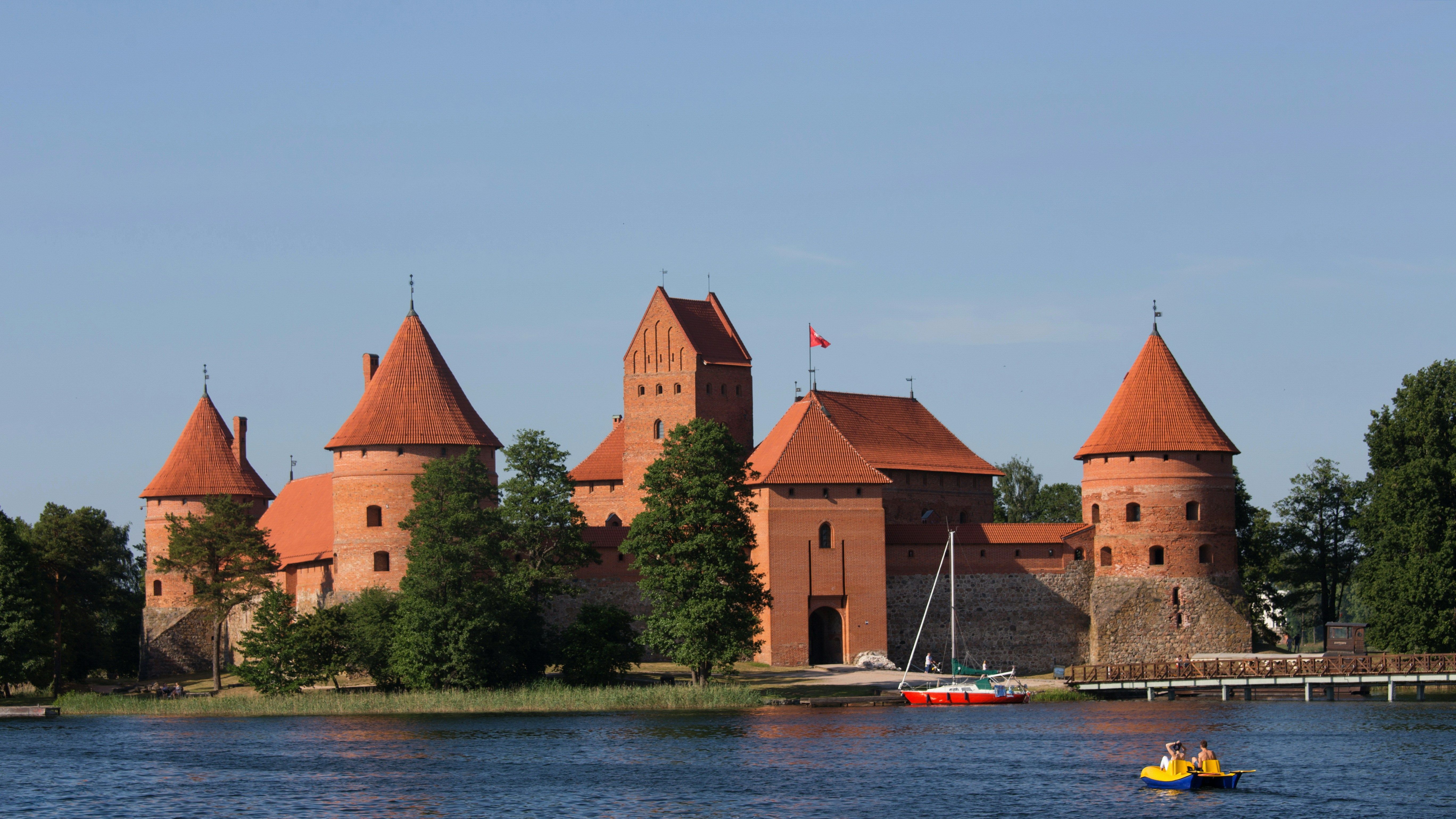 Lithuania Travel Guides