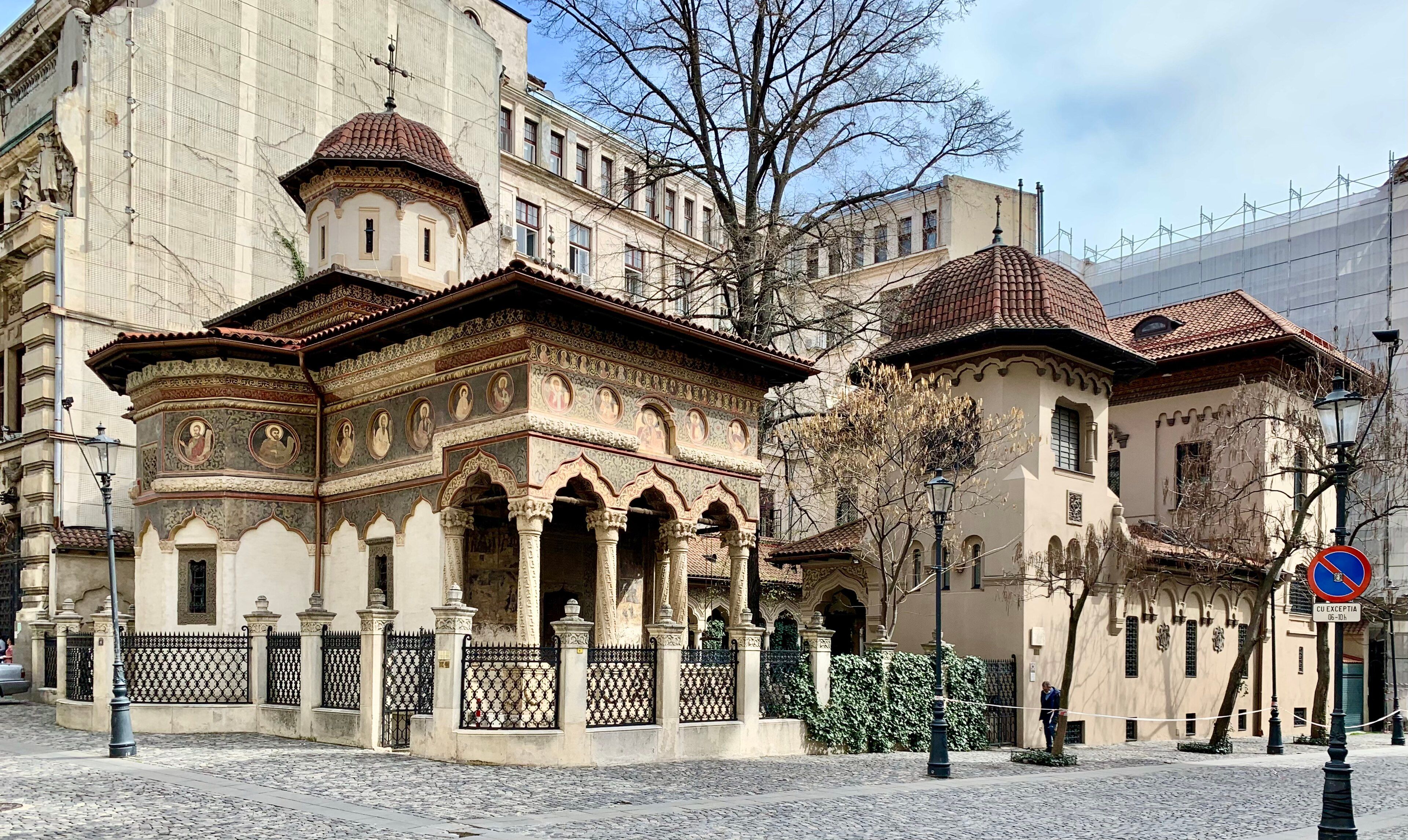 Stavropoleos Monastery - Brancoveanu Baroque in the Middle of the Old Town