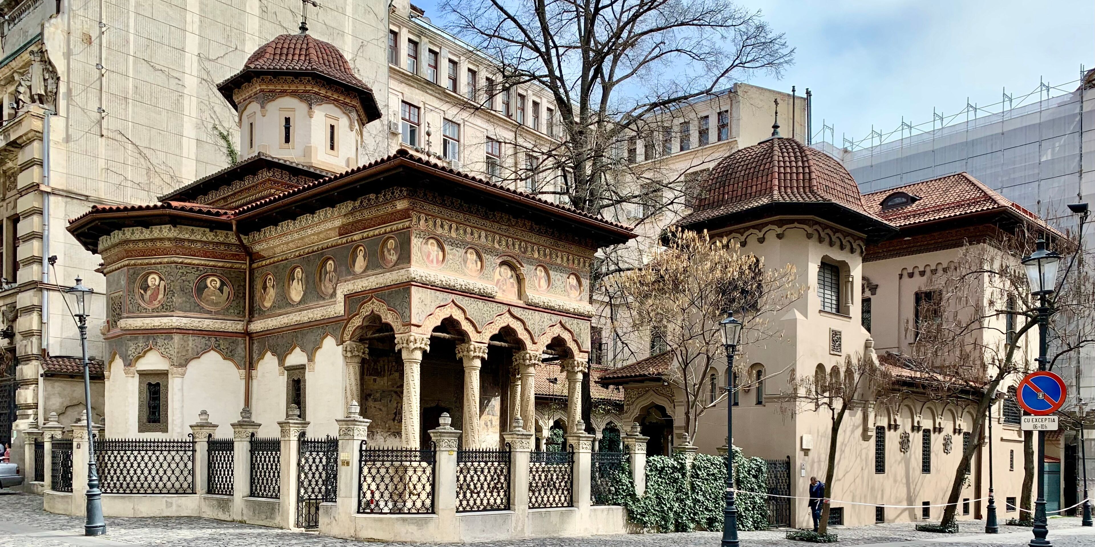 Hotels near Stavropoleos Monastery