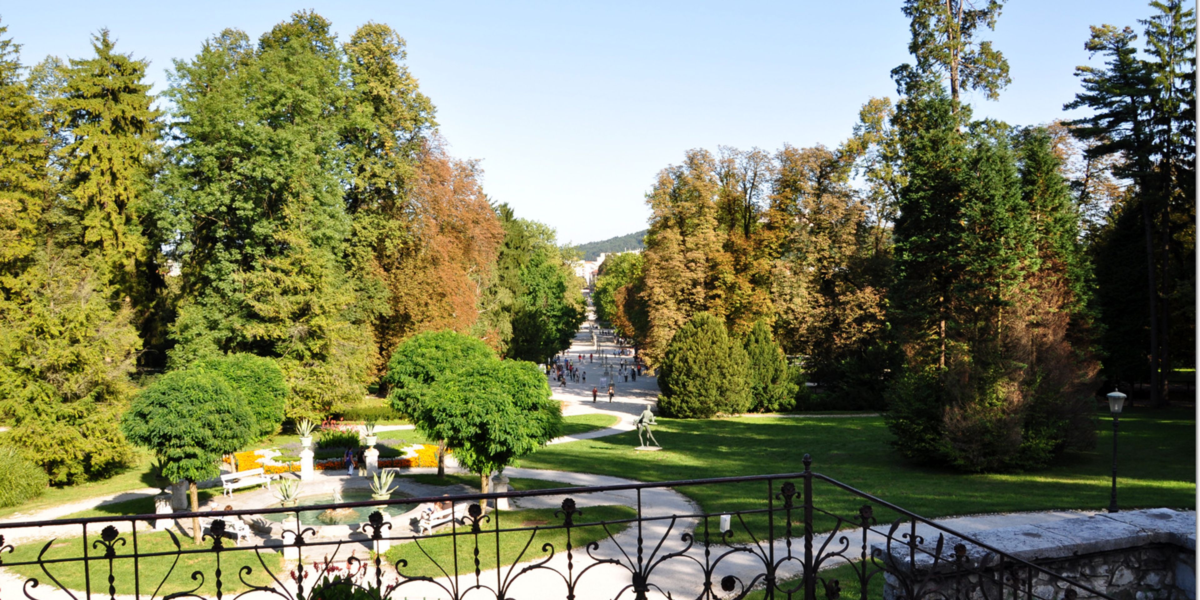 Hotels near Tivoli Park
