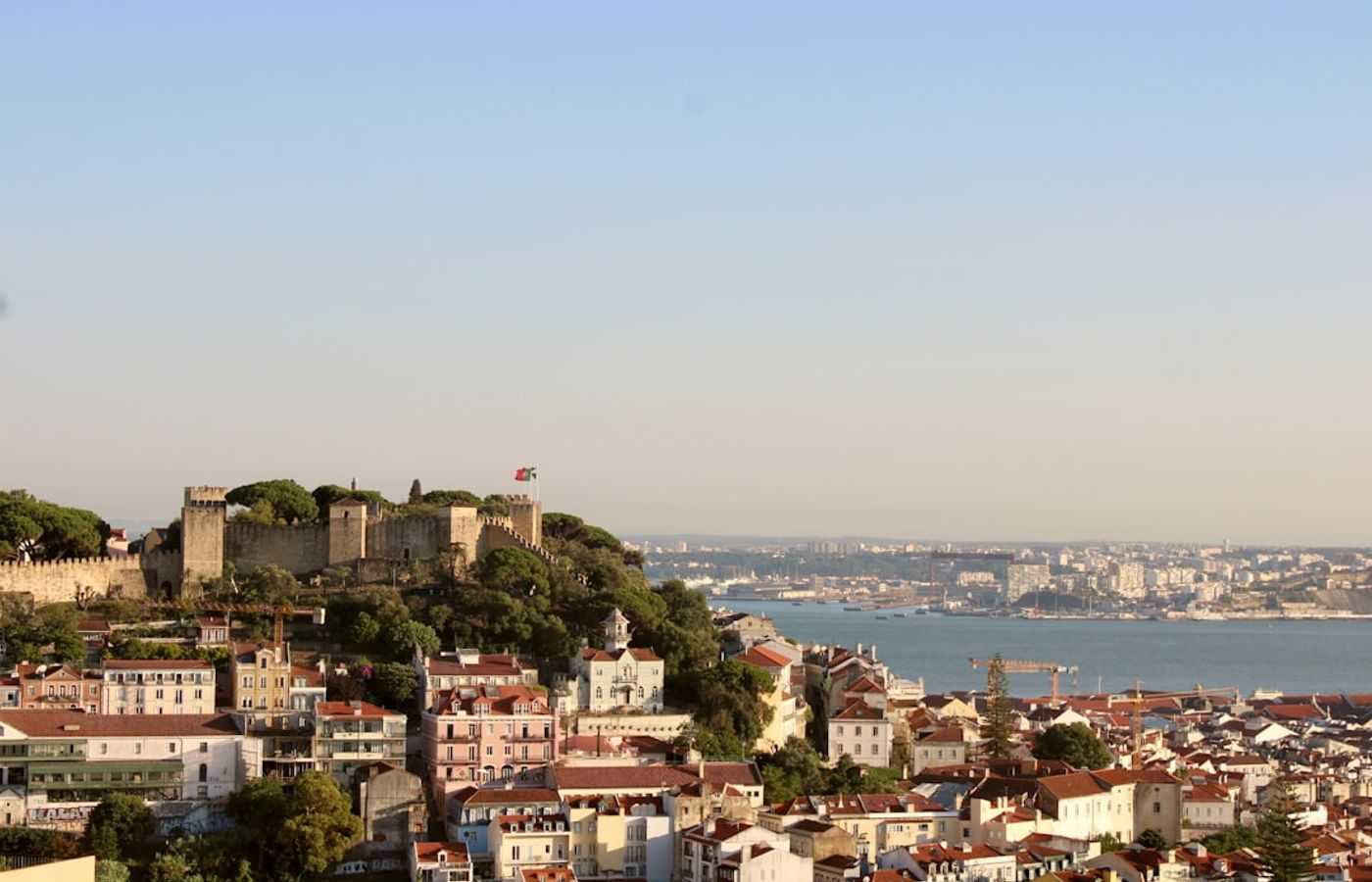 São Jorge Castle - Lisbon's Hilltop Fortress with Panoramic Views