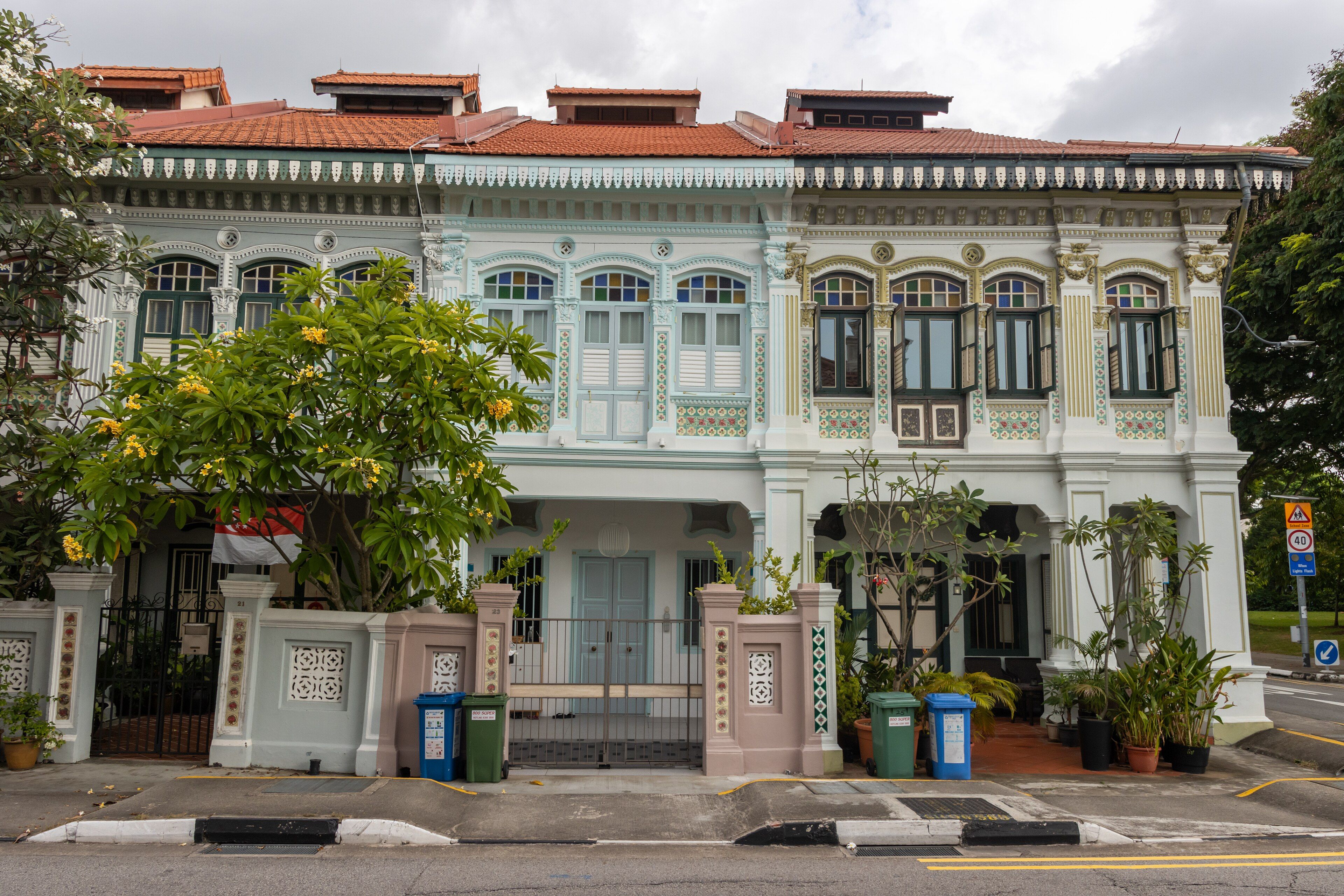 Koon Seng Road - Peranakan Colour at 08:30, Before the Photographers and the Delegate Brunch