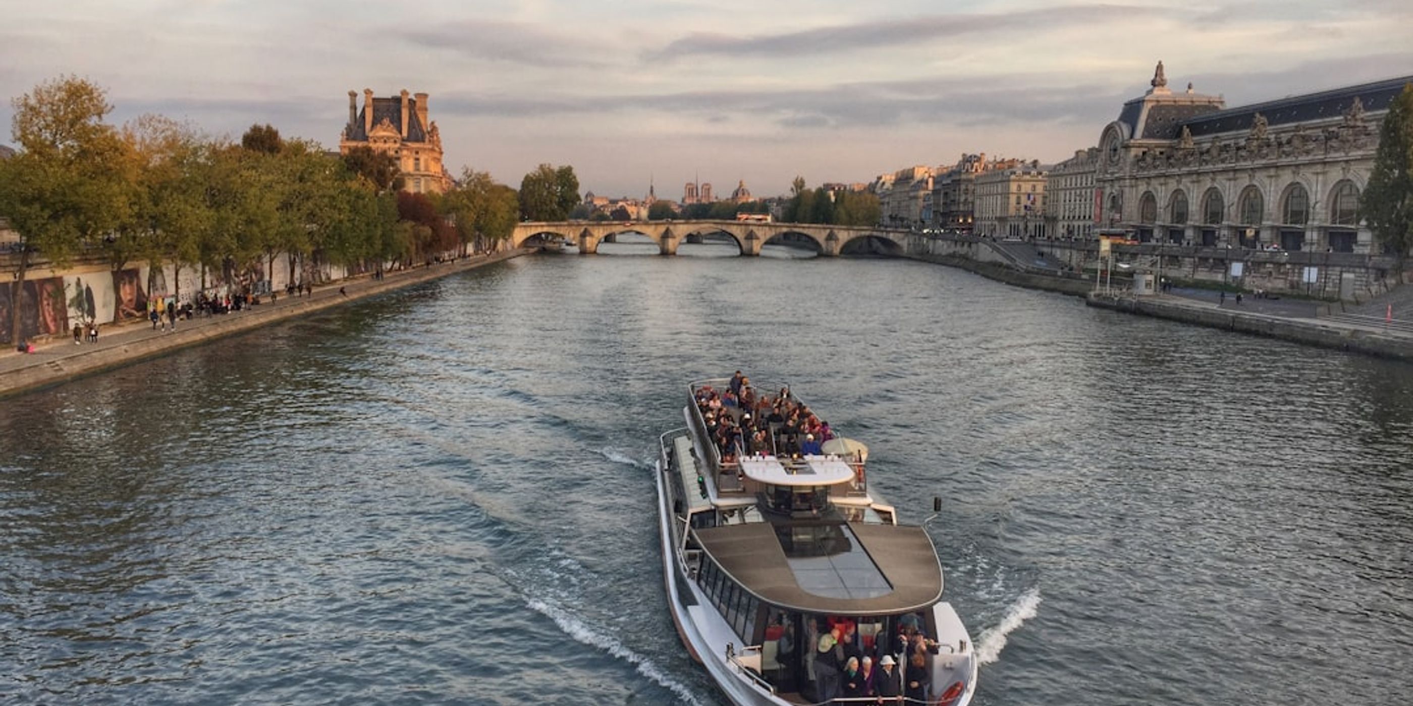 Hotels near Seine River Cruise