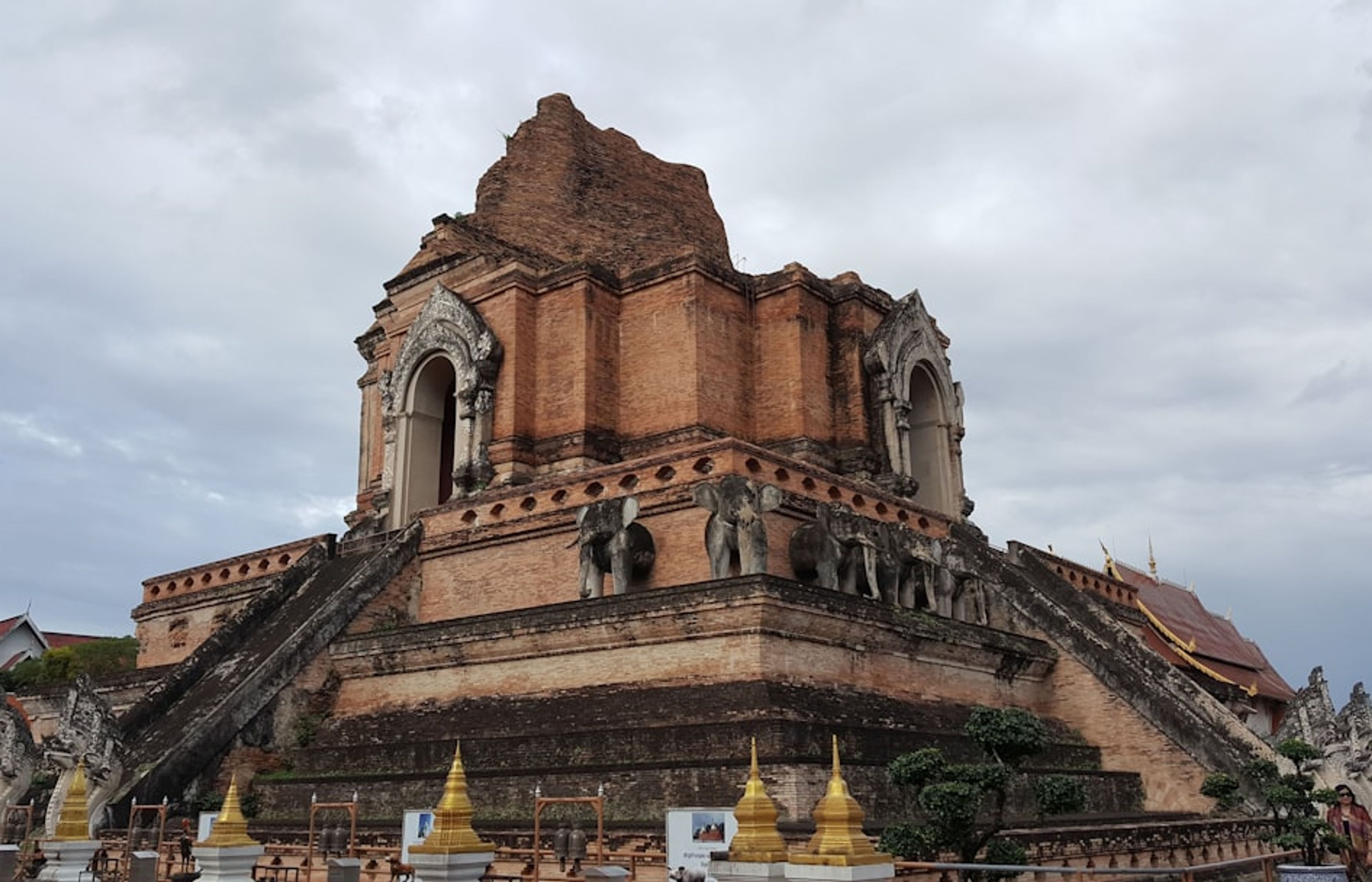 Wat Chedi Luang - The Old City's Ancient Stupa