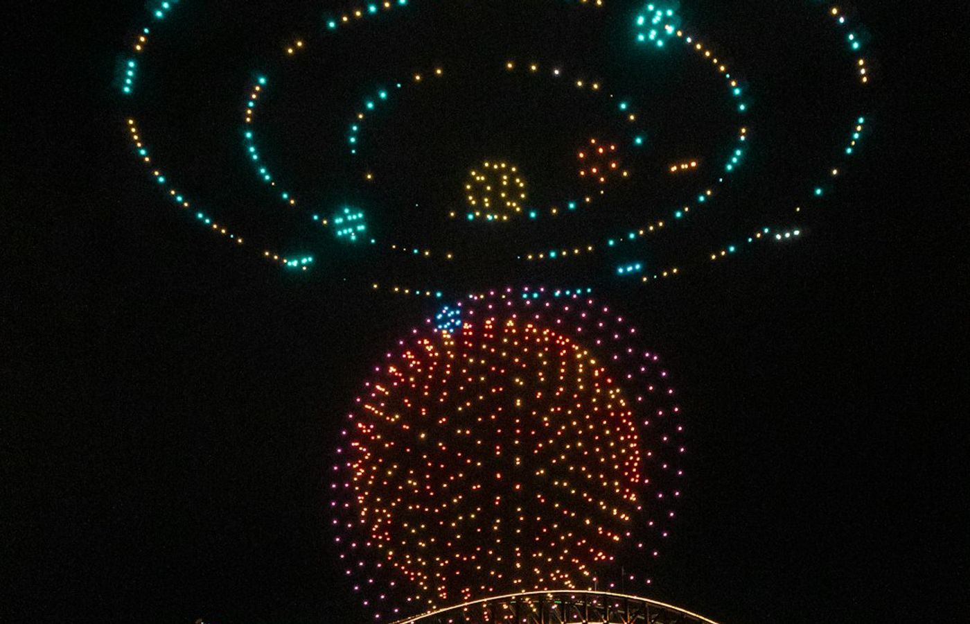 Mile High Tree and Drone Show - America's Tallest Digital Tree