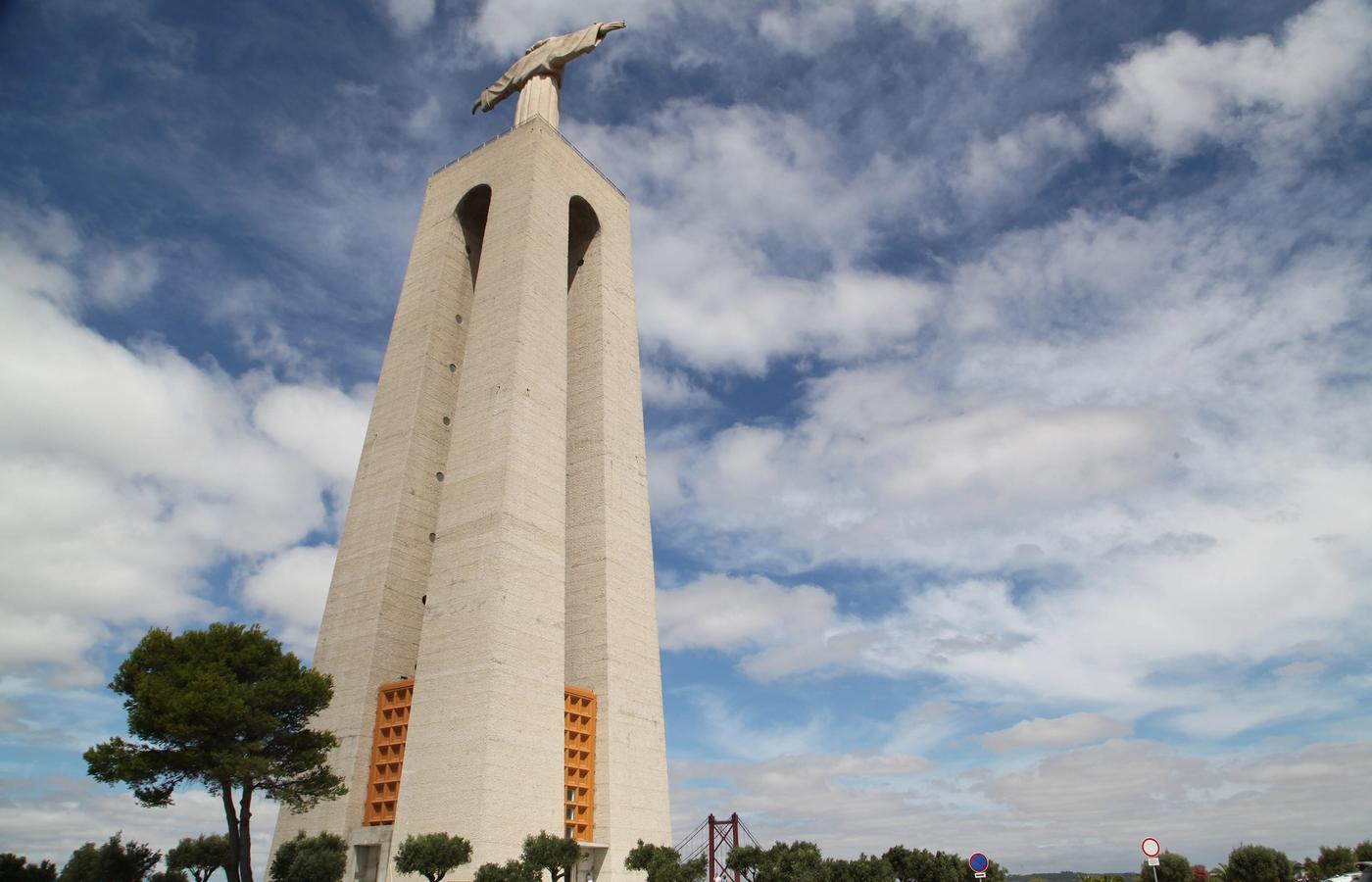 Santuário Nacional de Cristo Rei - The Ferry Is the Point and the Terrace Is the Bonus