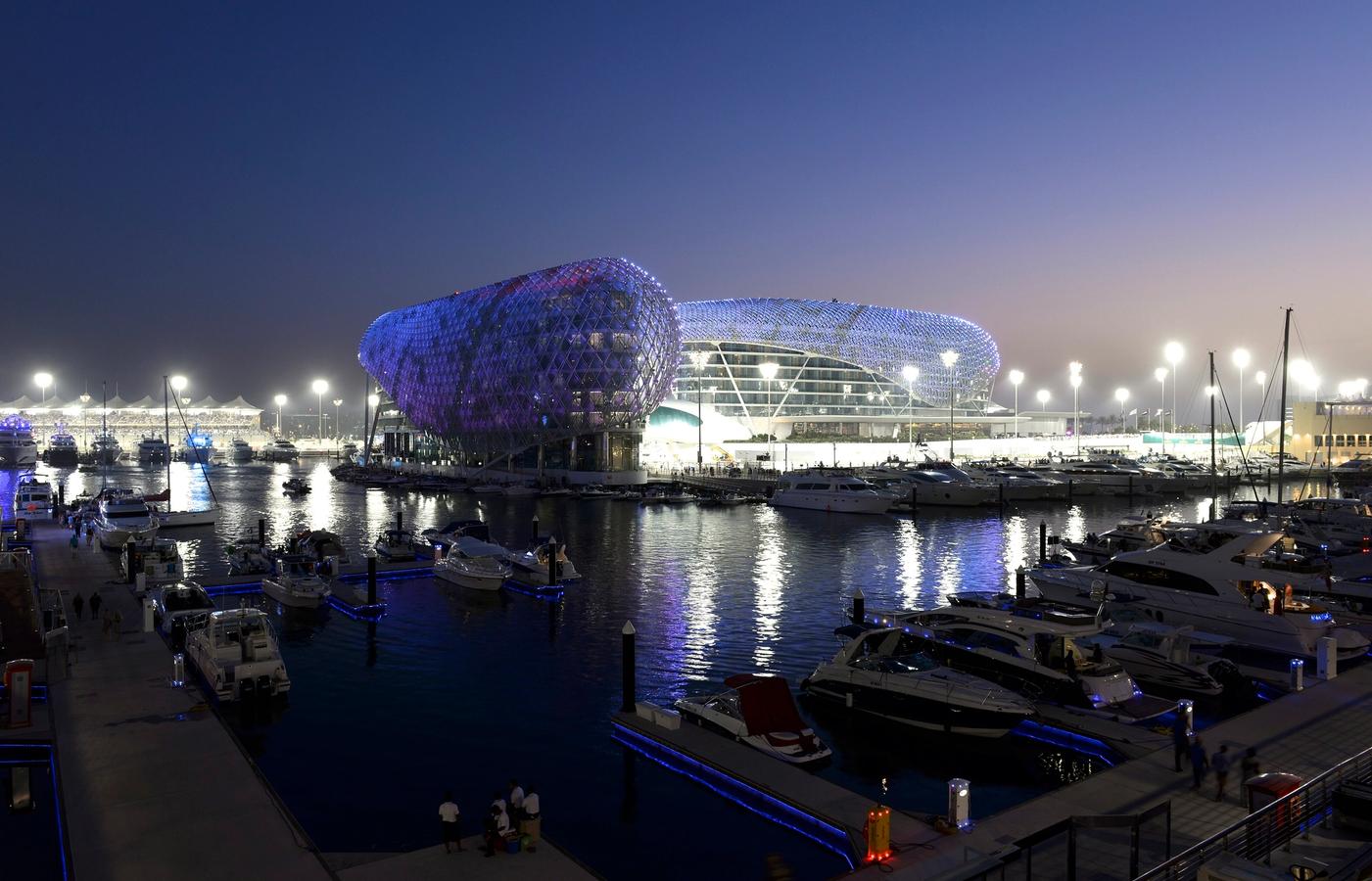 Yas Island - The Theme Park Hub
