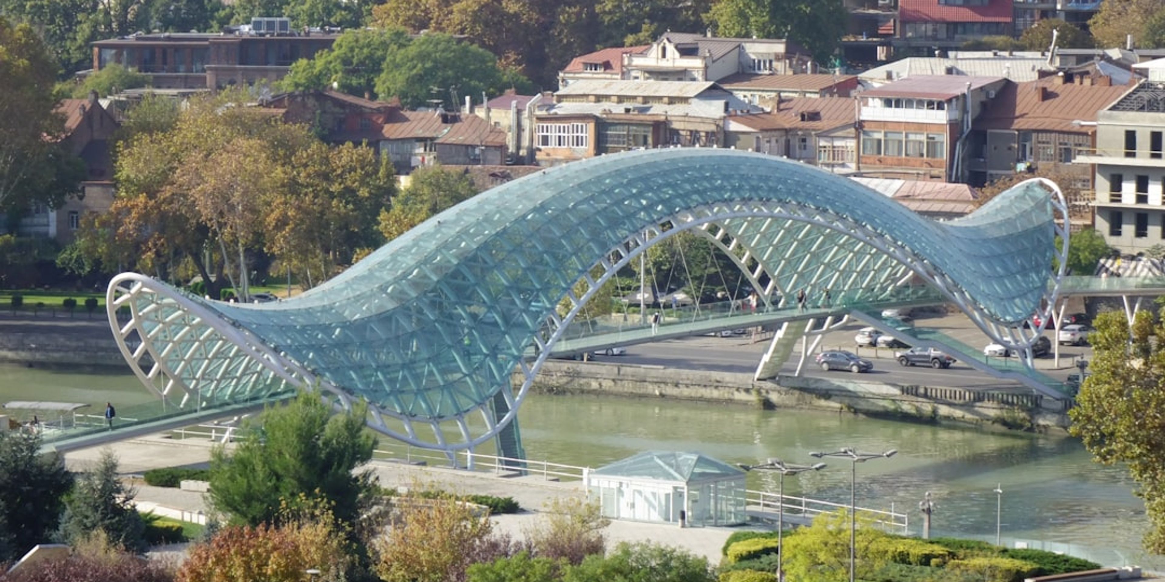 Hotels near Bridge of Peace
