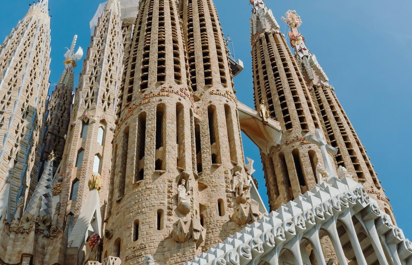Sagrada Família Basilica - Barcelona's Crown Jewel
