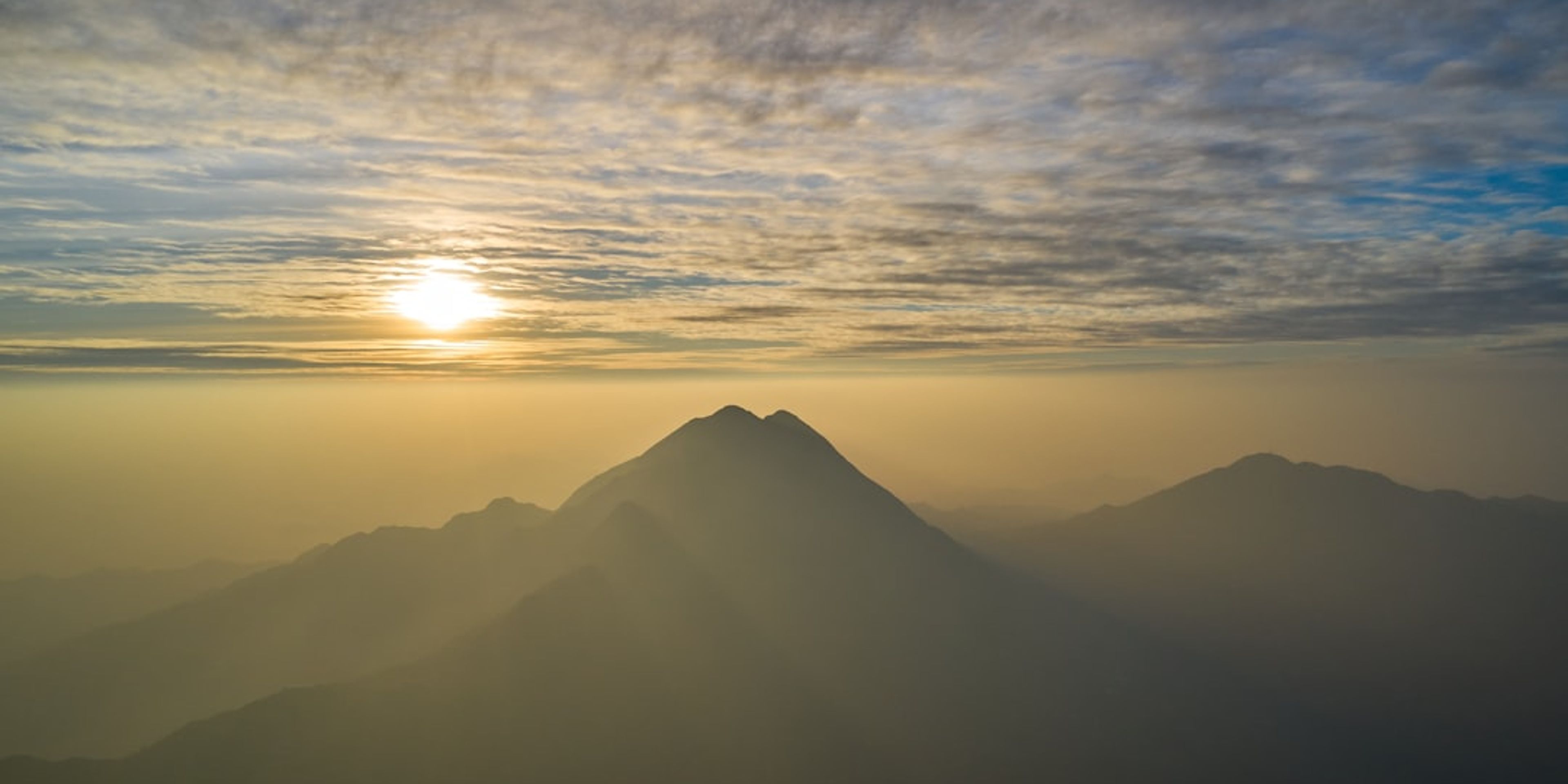 Hotels near Lantau Peak