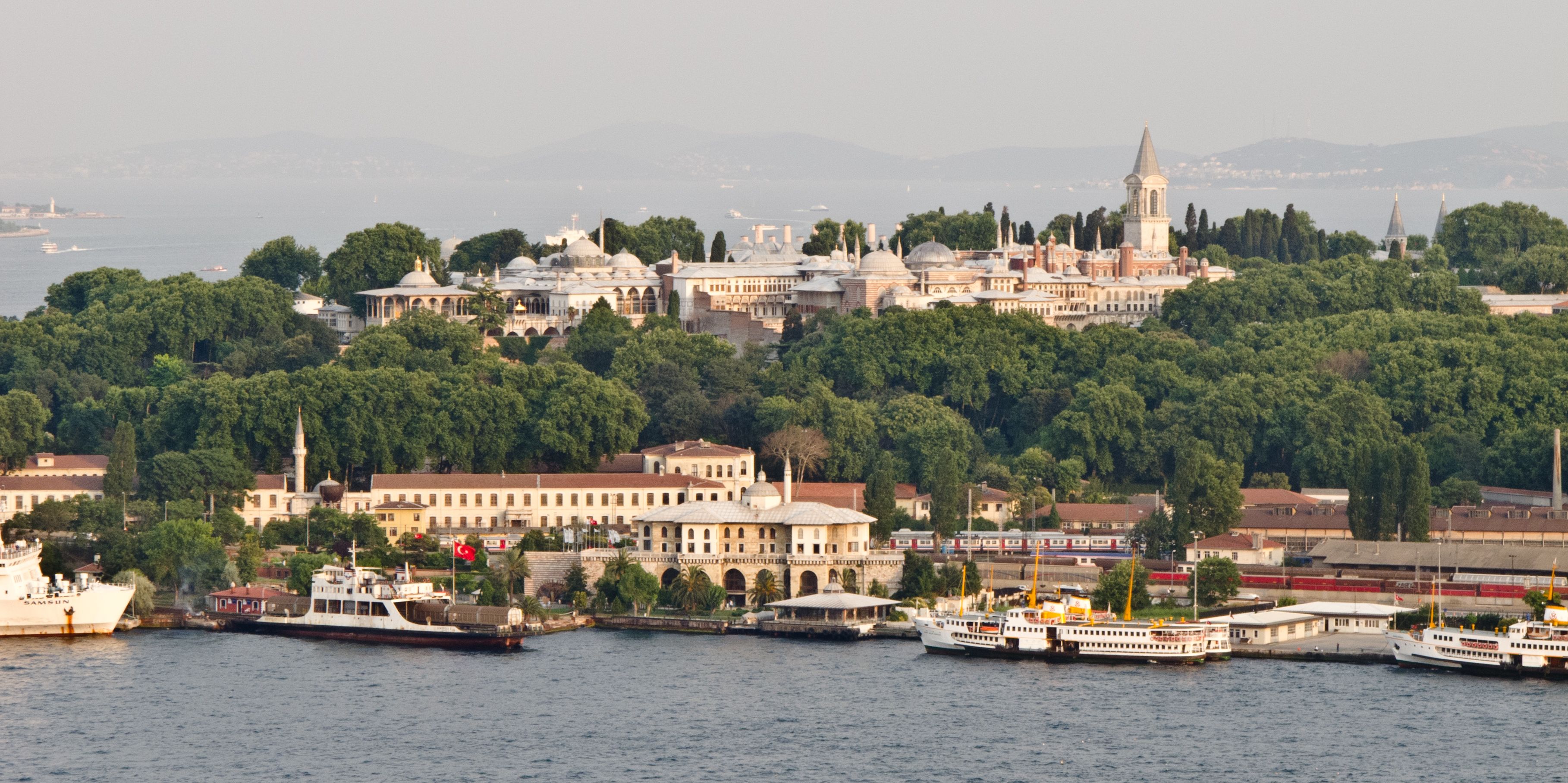 Topkapi Palace - Four Courtyards and a Two-Sea View