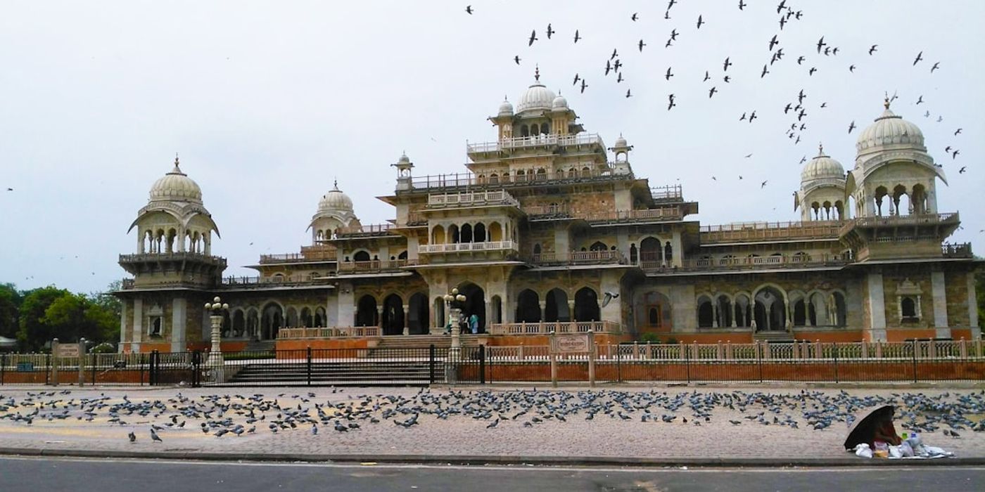 Hotels near City Palace