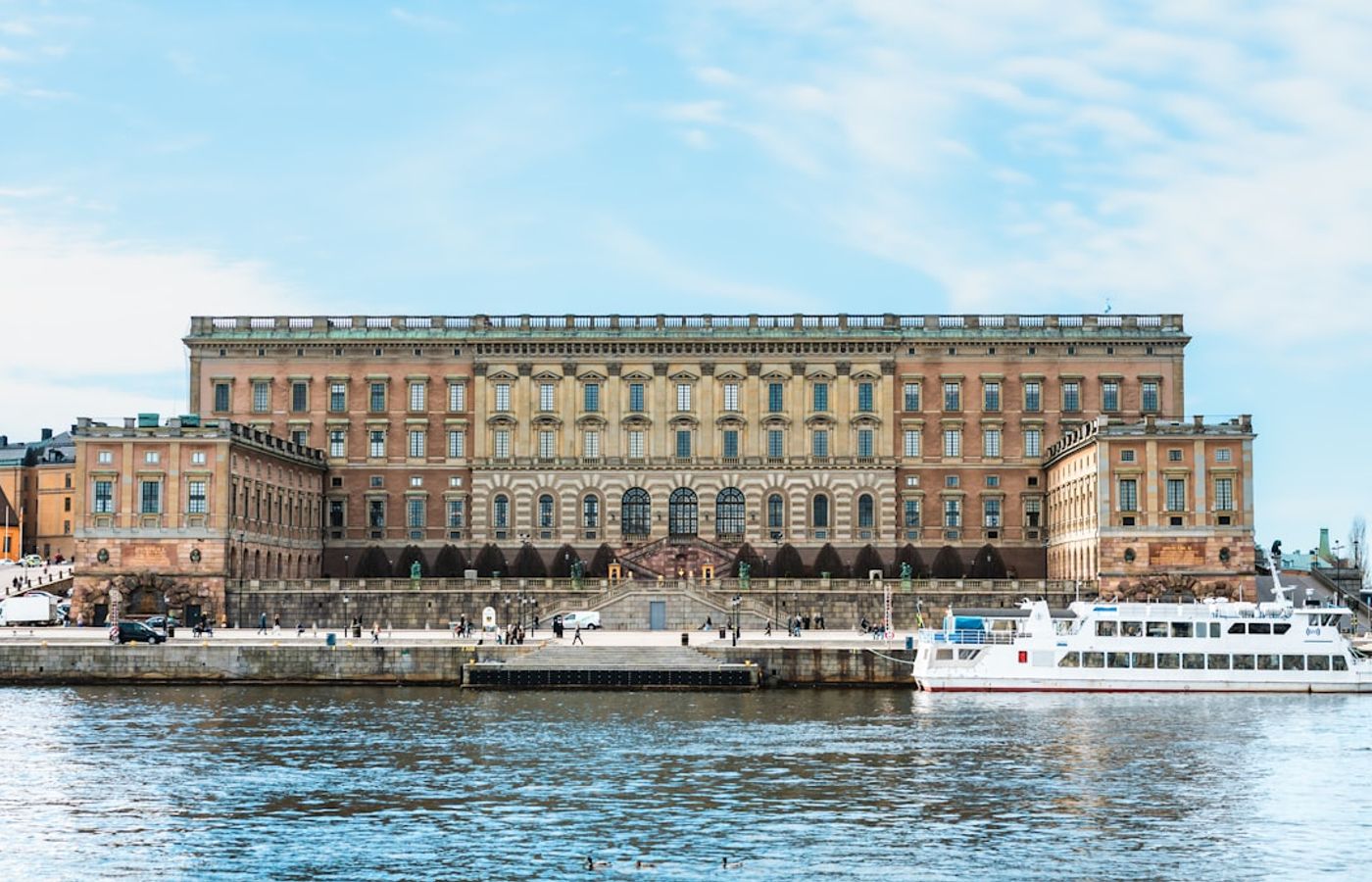 Royal Palace (Kungliga Slottet) - Baroque Residence of the Swedish Monarchy