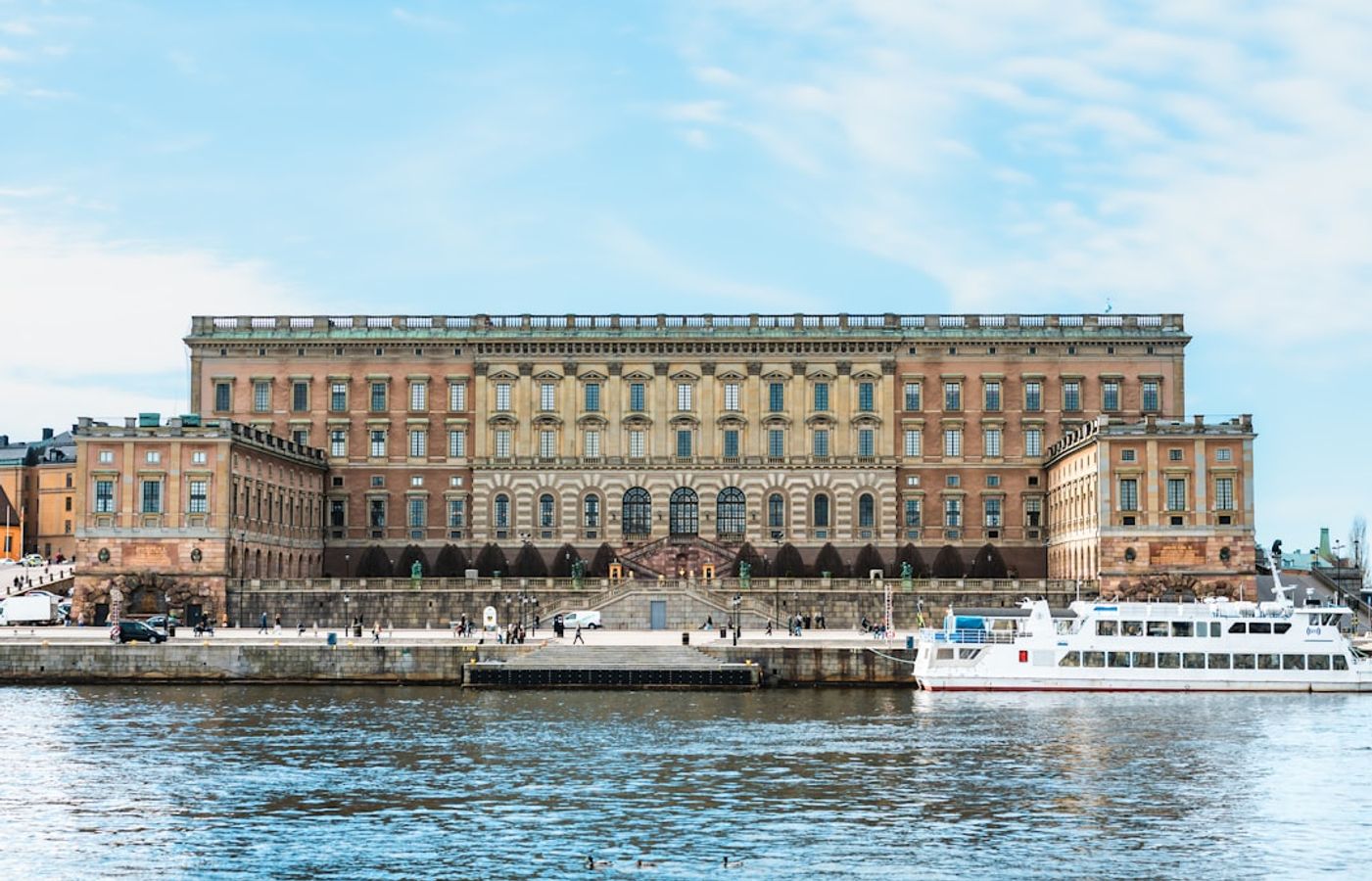 Royal Palace (Kungliga Slottet) - Baroque Residence of the Swedish Monarchy