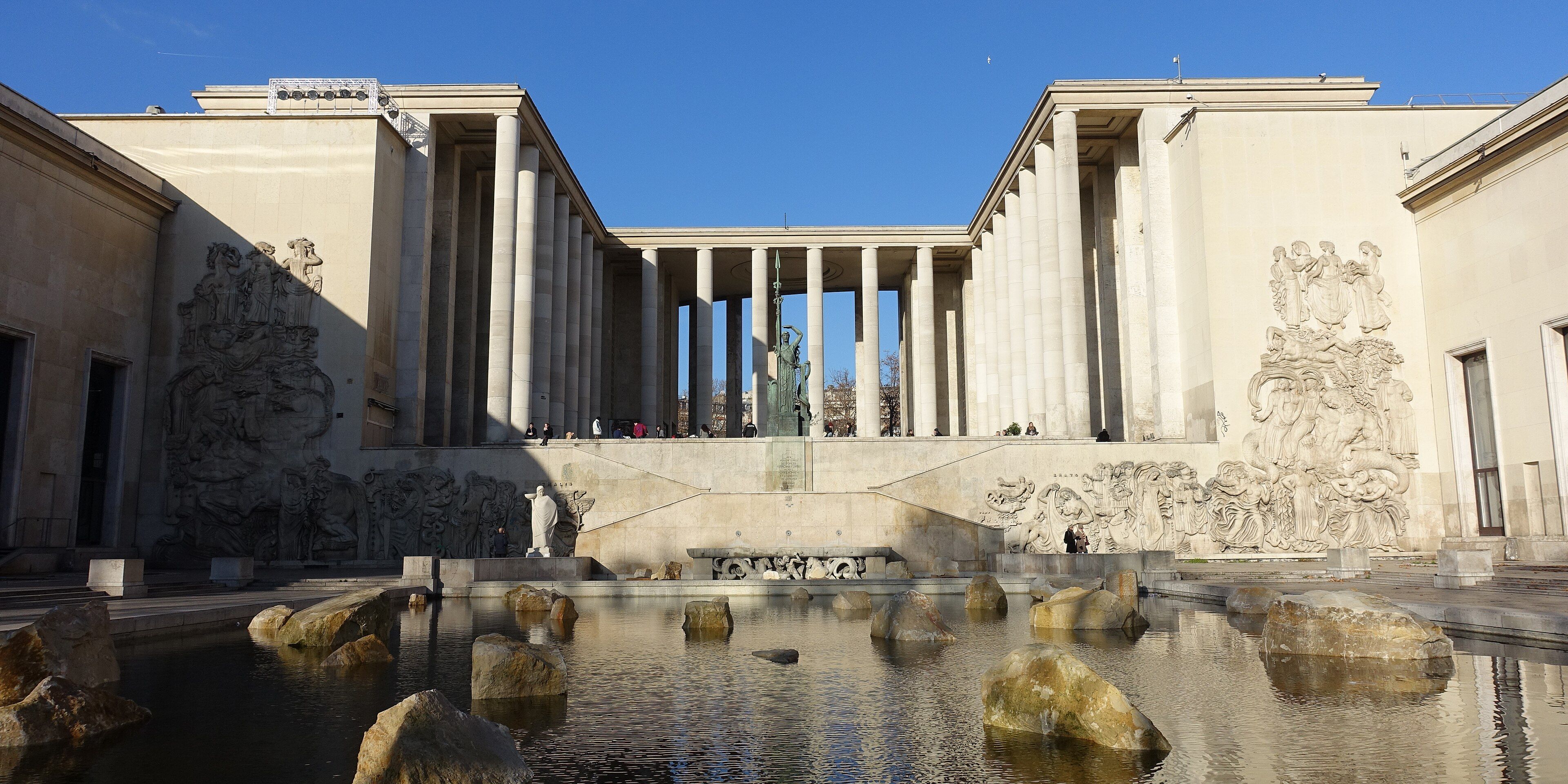 Hotels near Palais de Tokyo