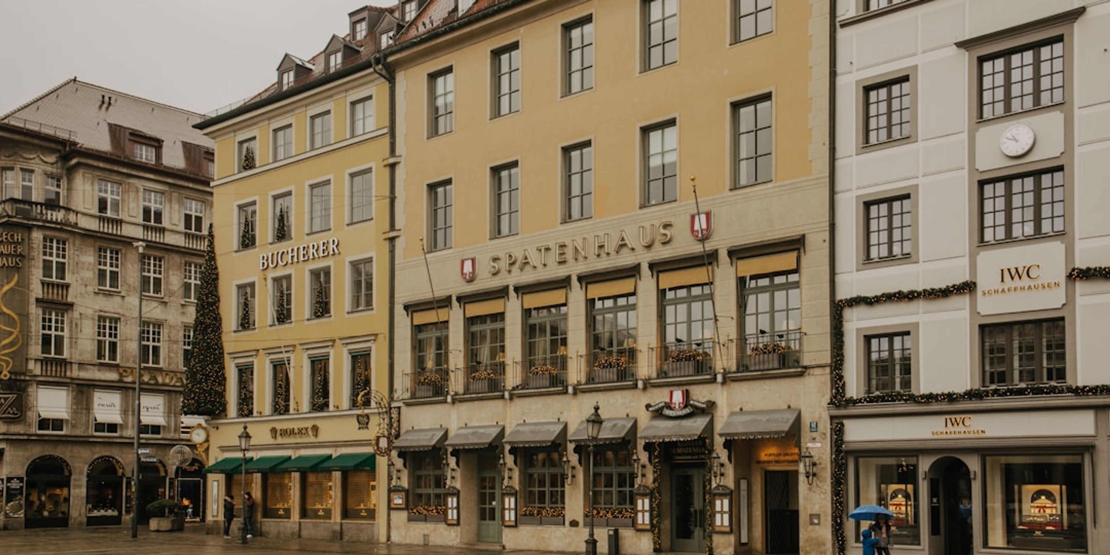 Hotels near Spatenhaus an der Oper