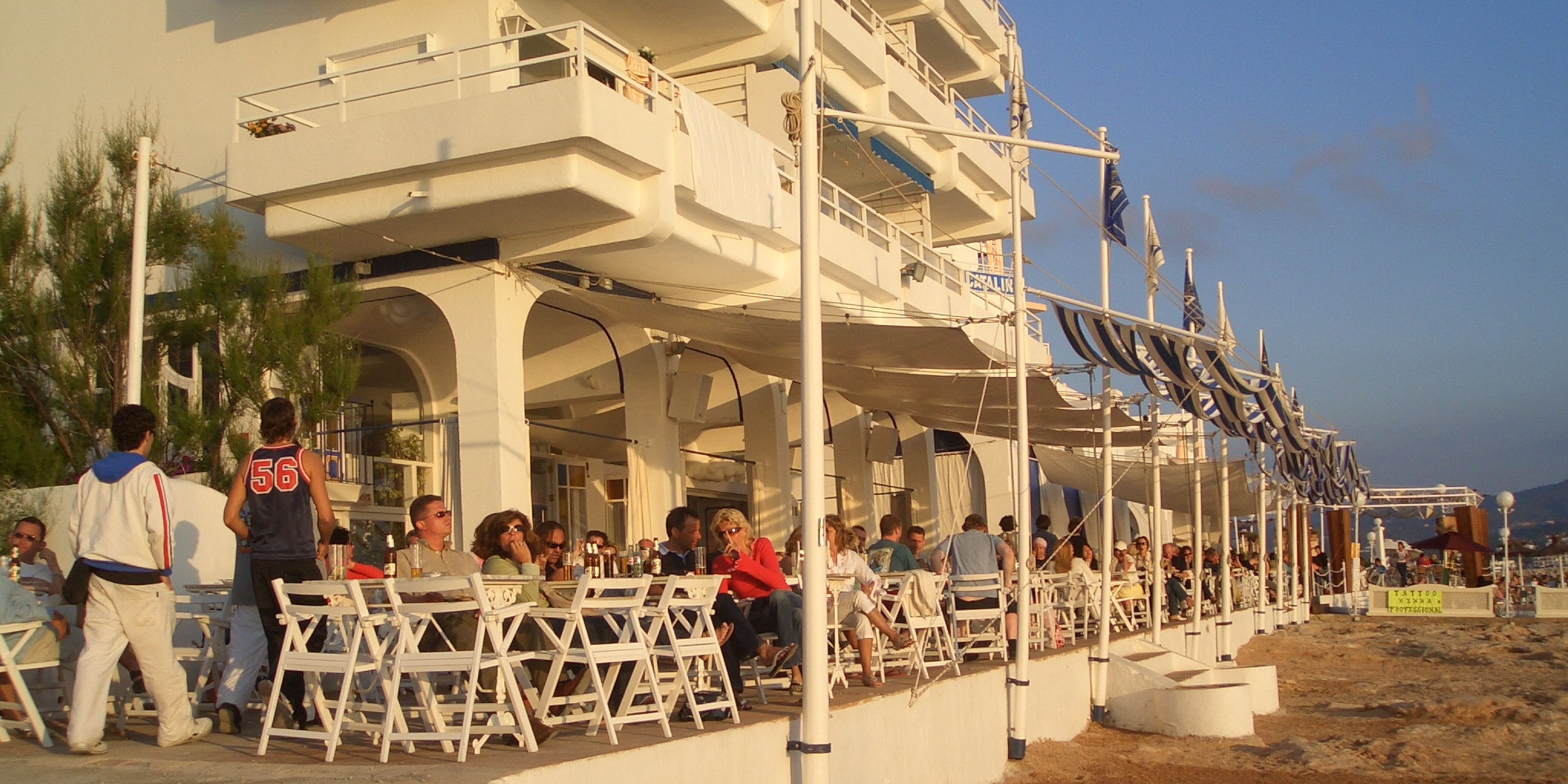 Hotels near Cafe del Mar