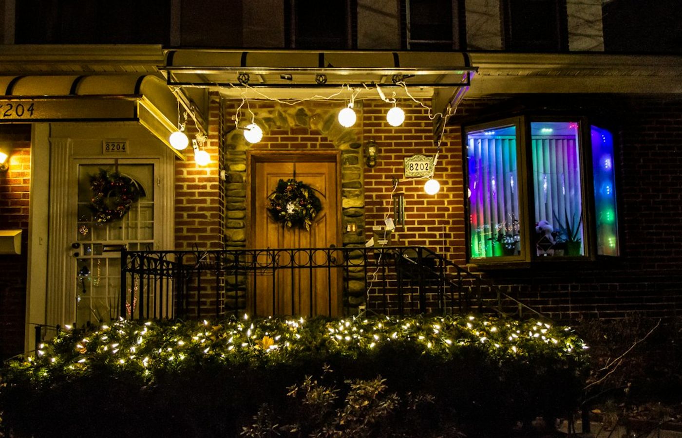 Dyker Heights Christmas Lights - Brooklyn's Festive Neighbourhood