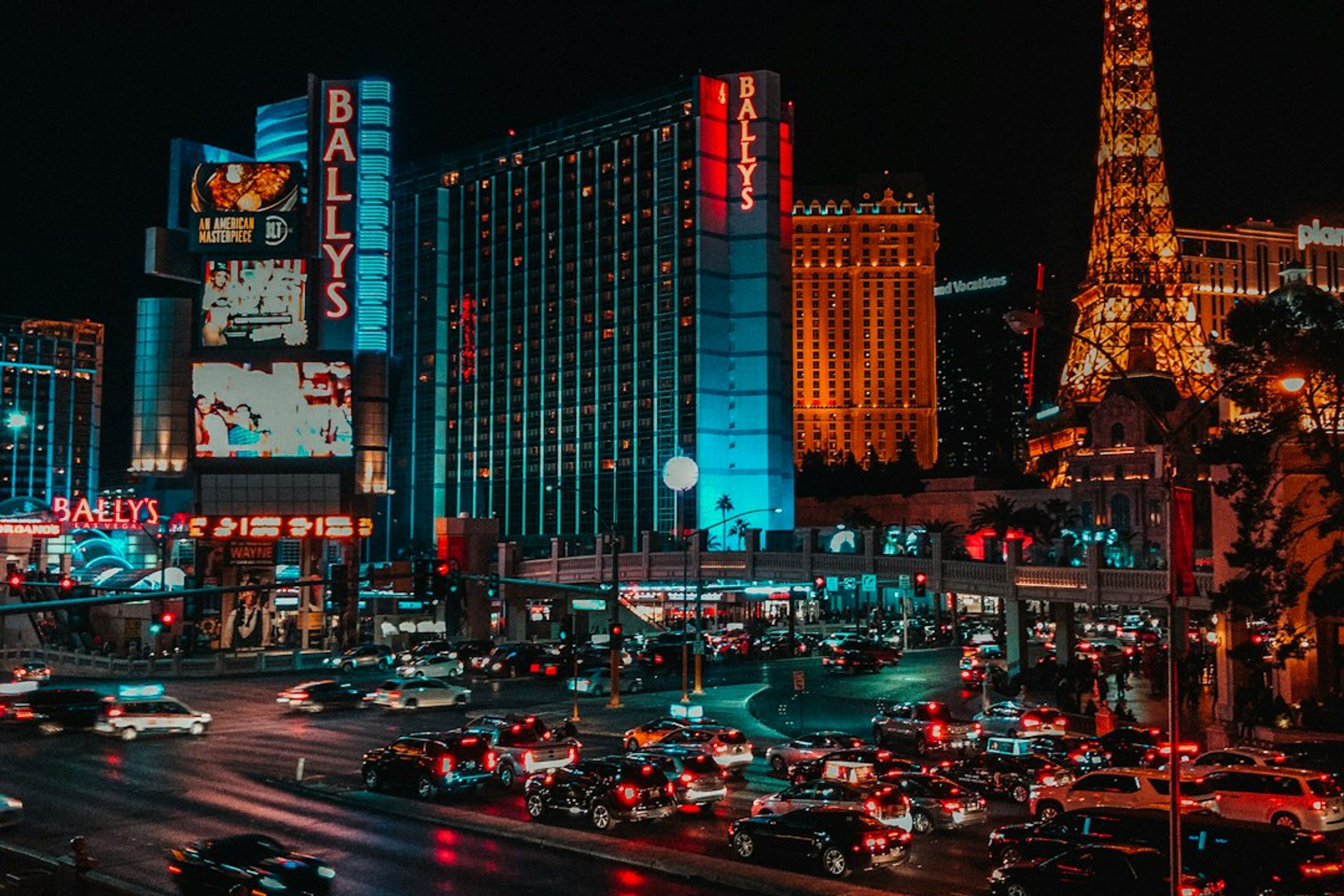 5 Best Things to Do in Las Vegas During the F1 Grand Prix