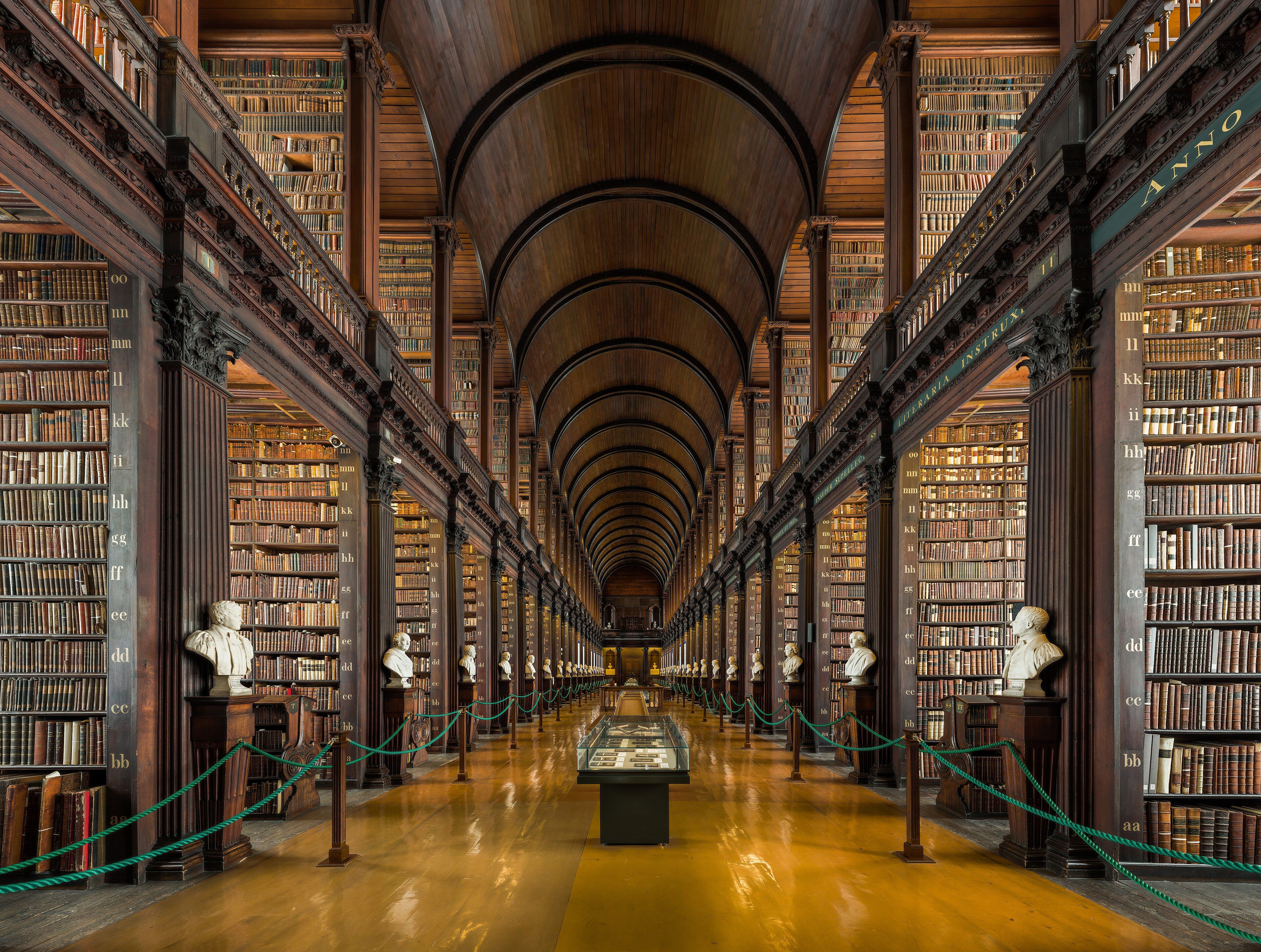 Trinity College and the Book of Kells - Ireland's Oldest University